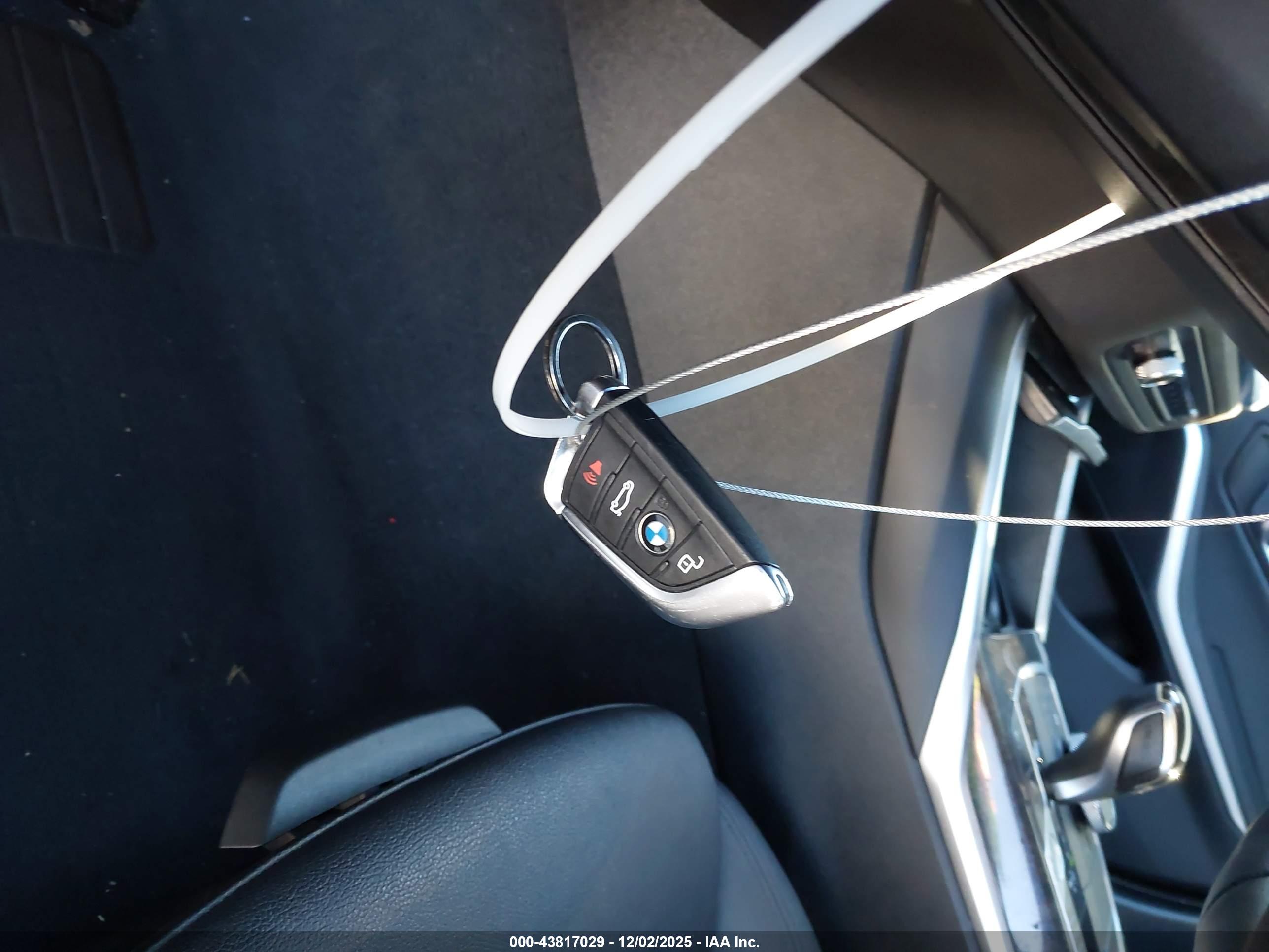 BMW 330I image 11