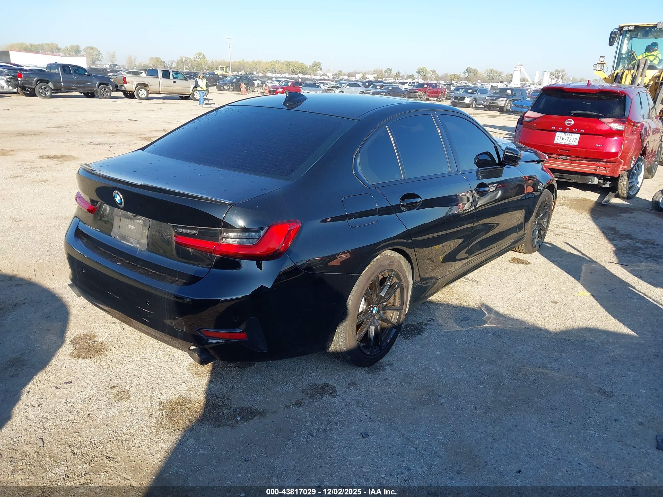 BMW 330I image 4