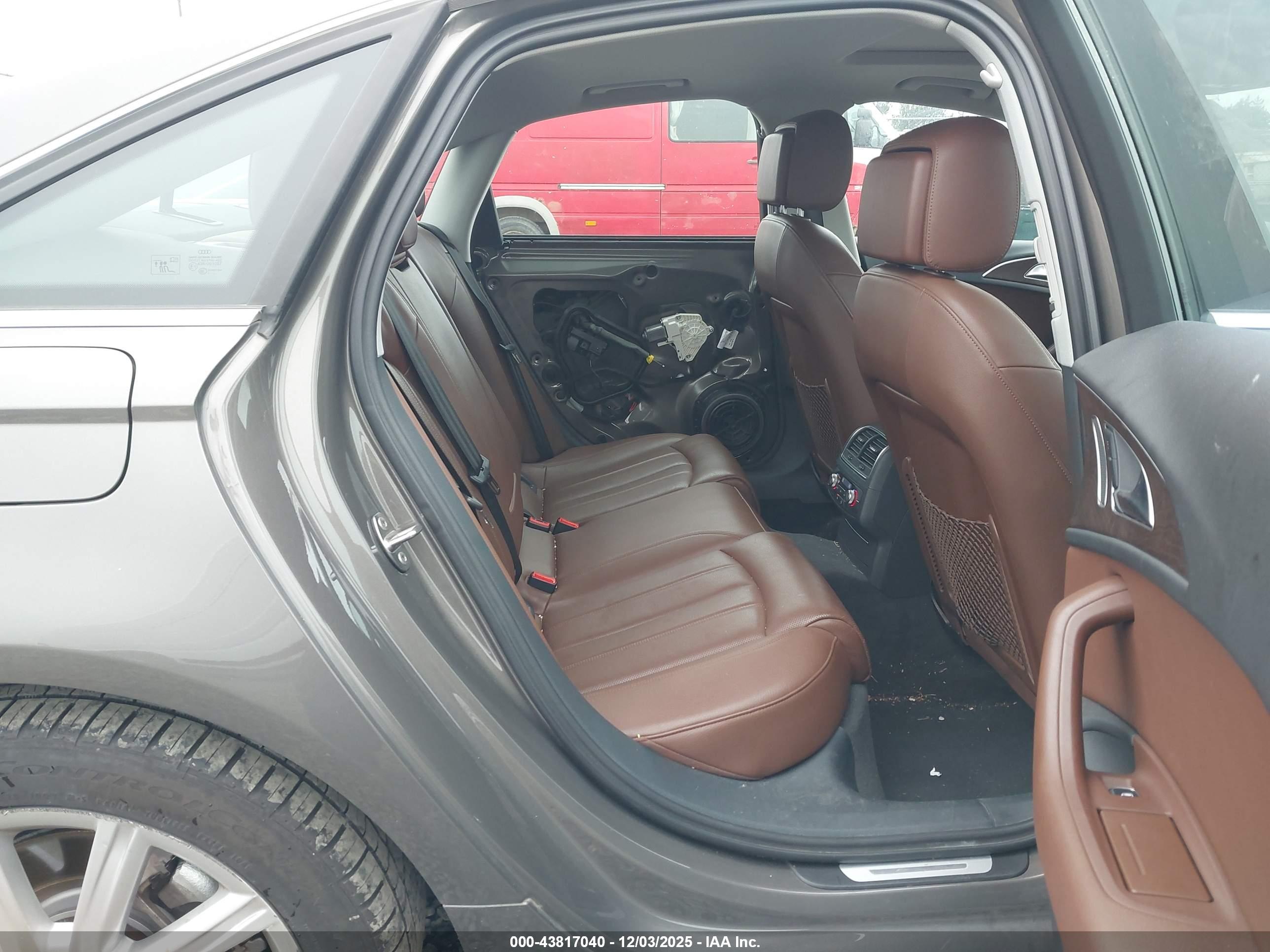 AUDI A6 image 8