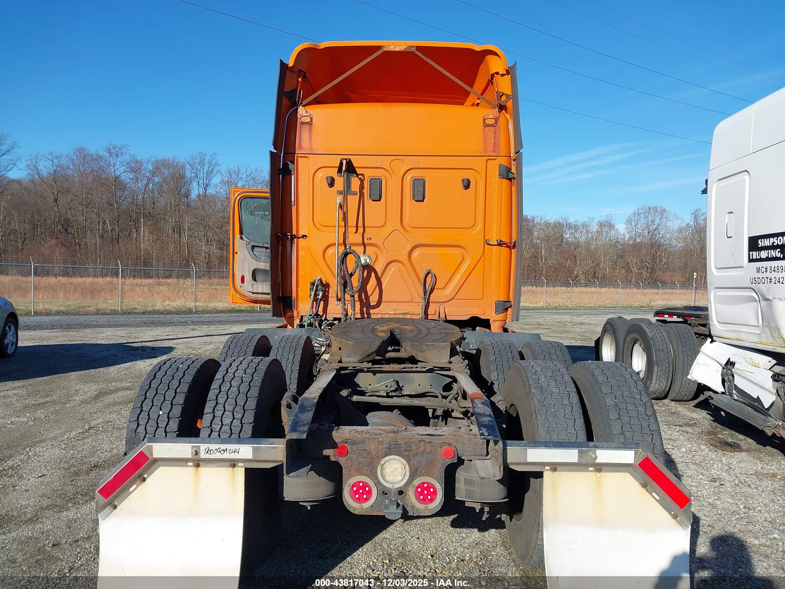 FREIGHTLINER CASCADIA image 8