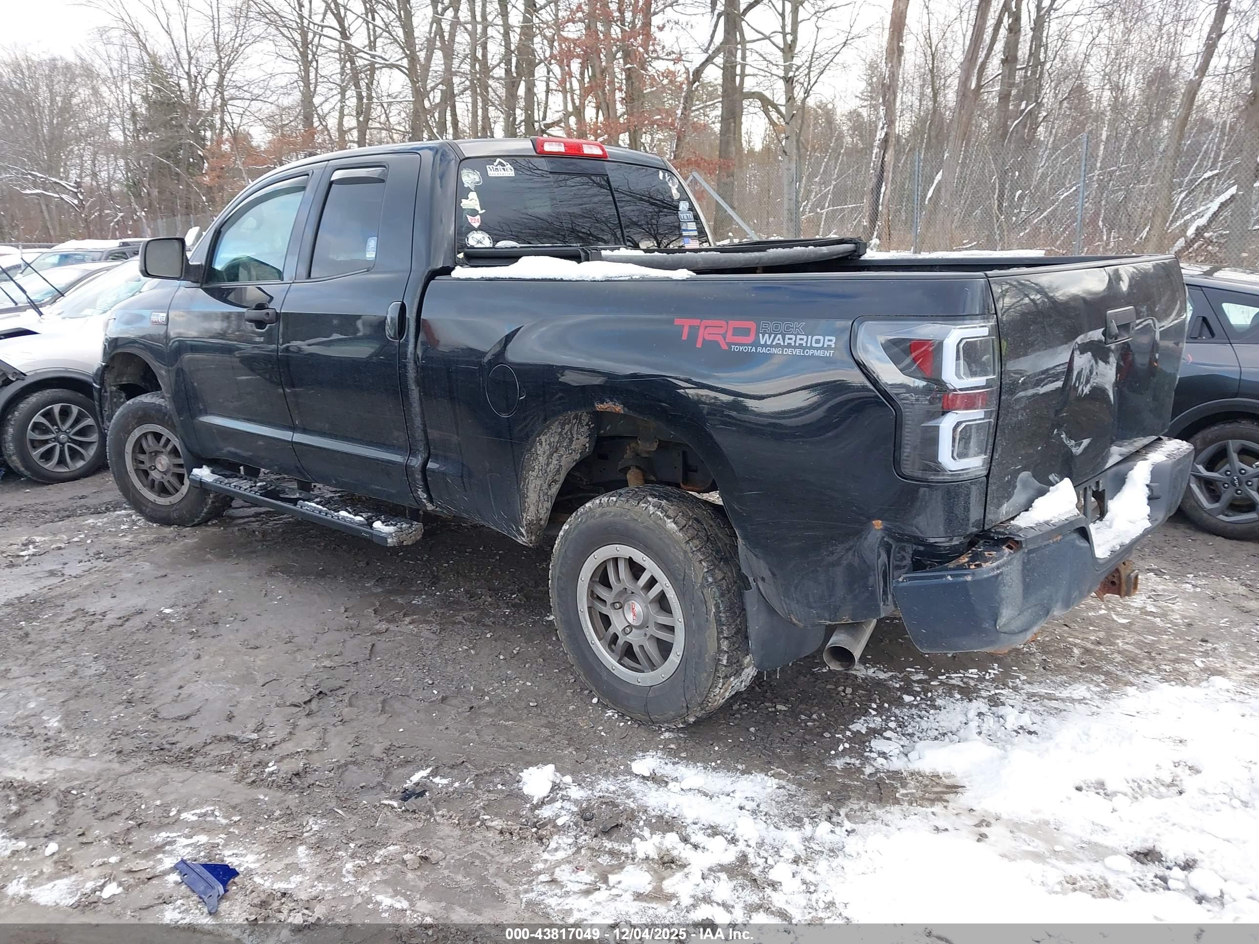 TOYOTA TUNDRA image 3