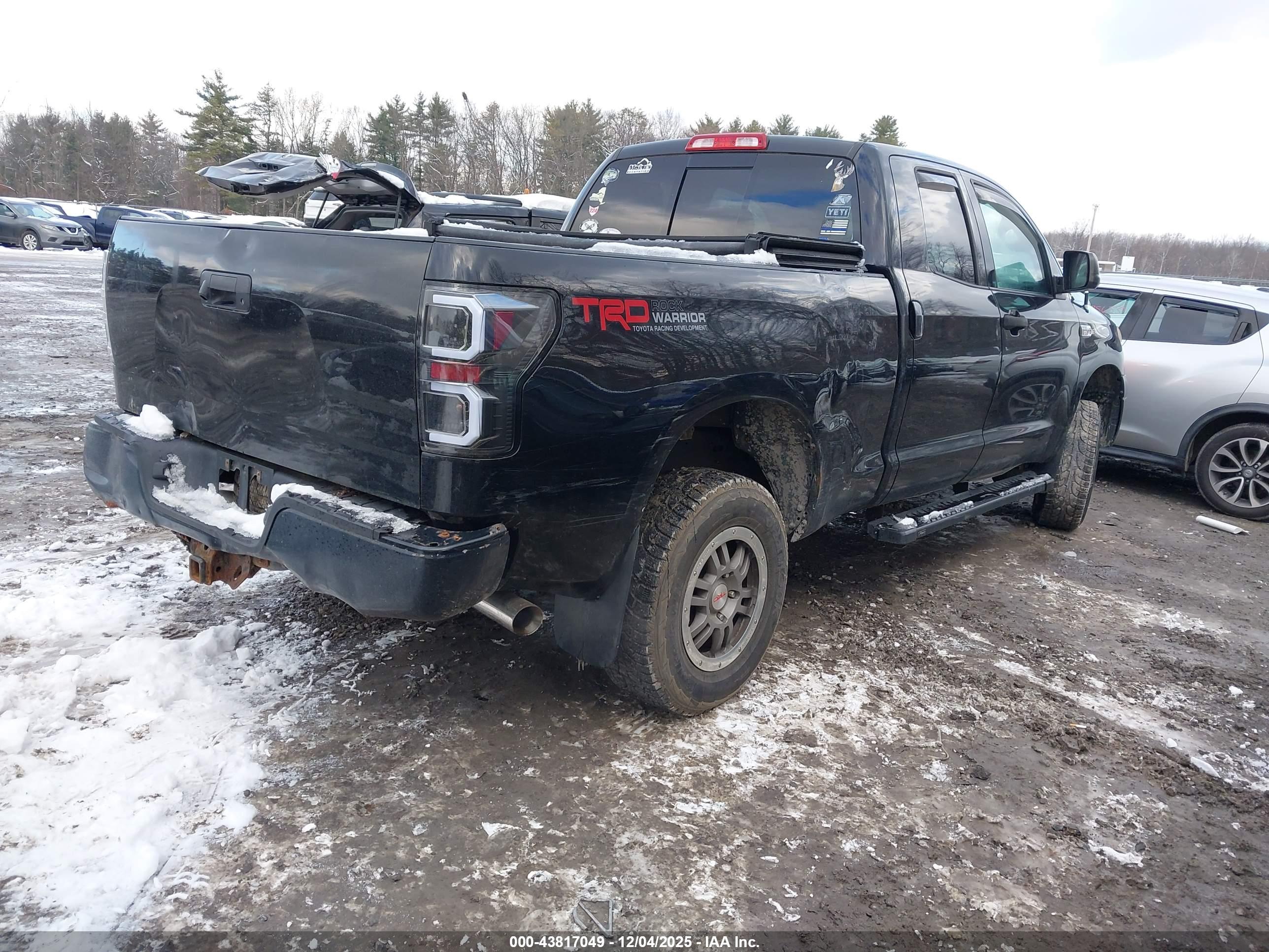TOYOTA TUNDRA image 4