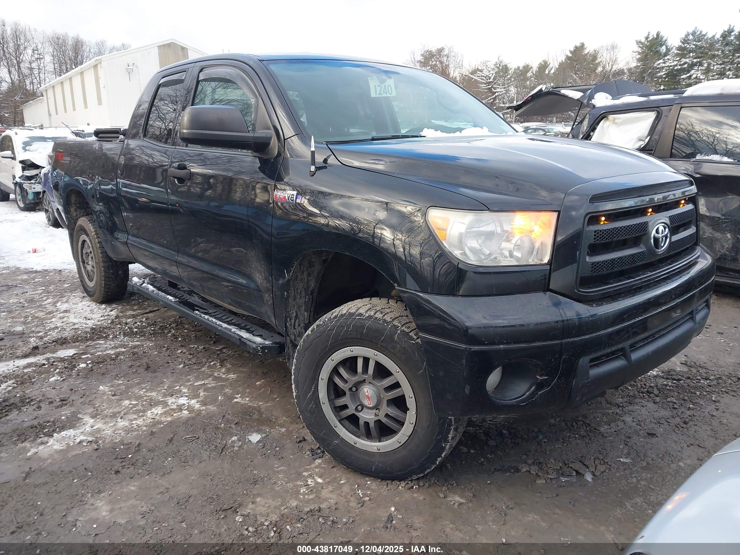 TOYOTA TUNDRA image 6