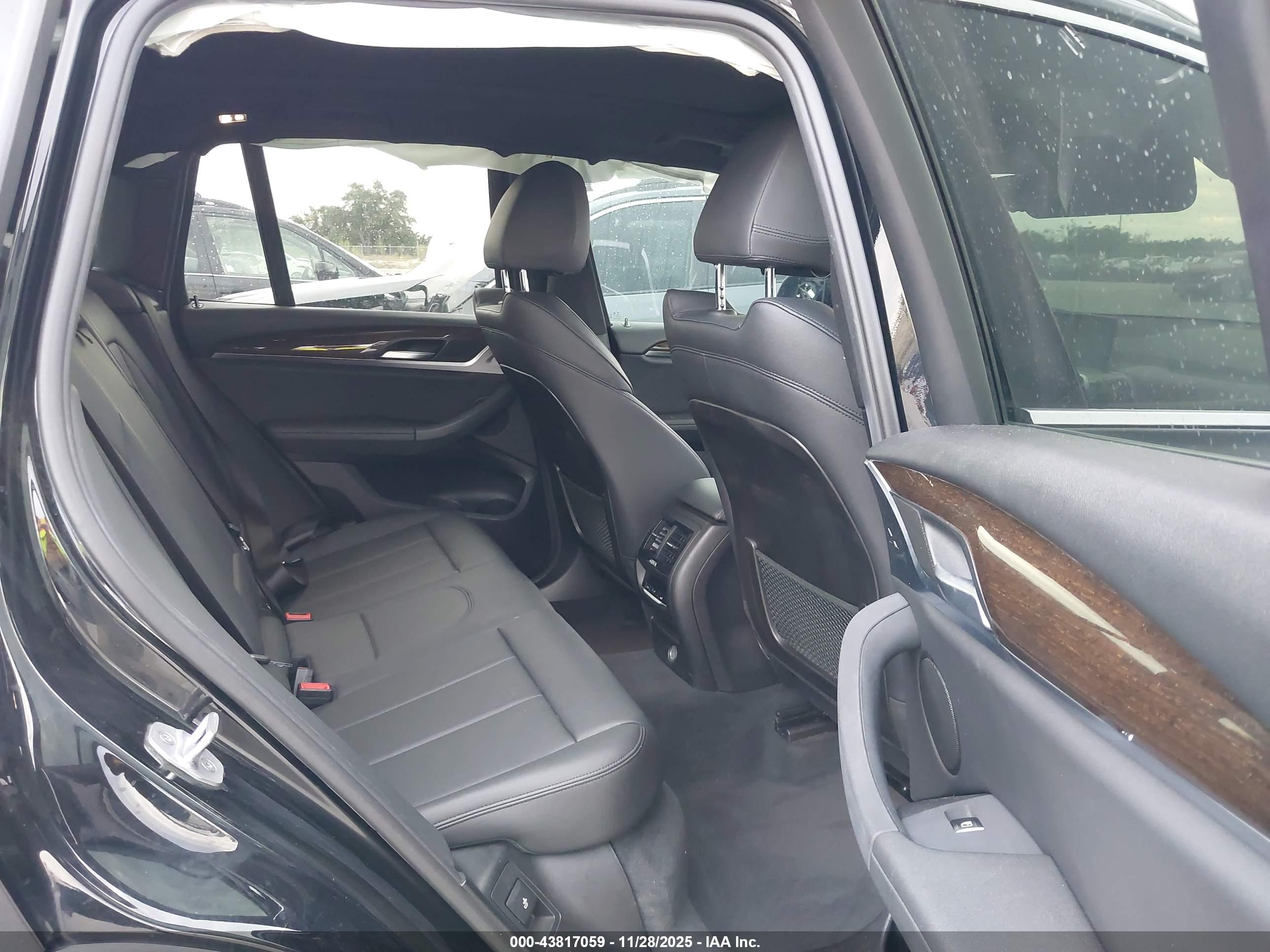 BMW X3 image 8