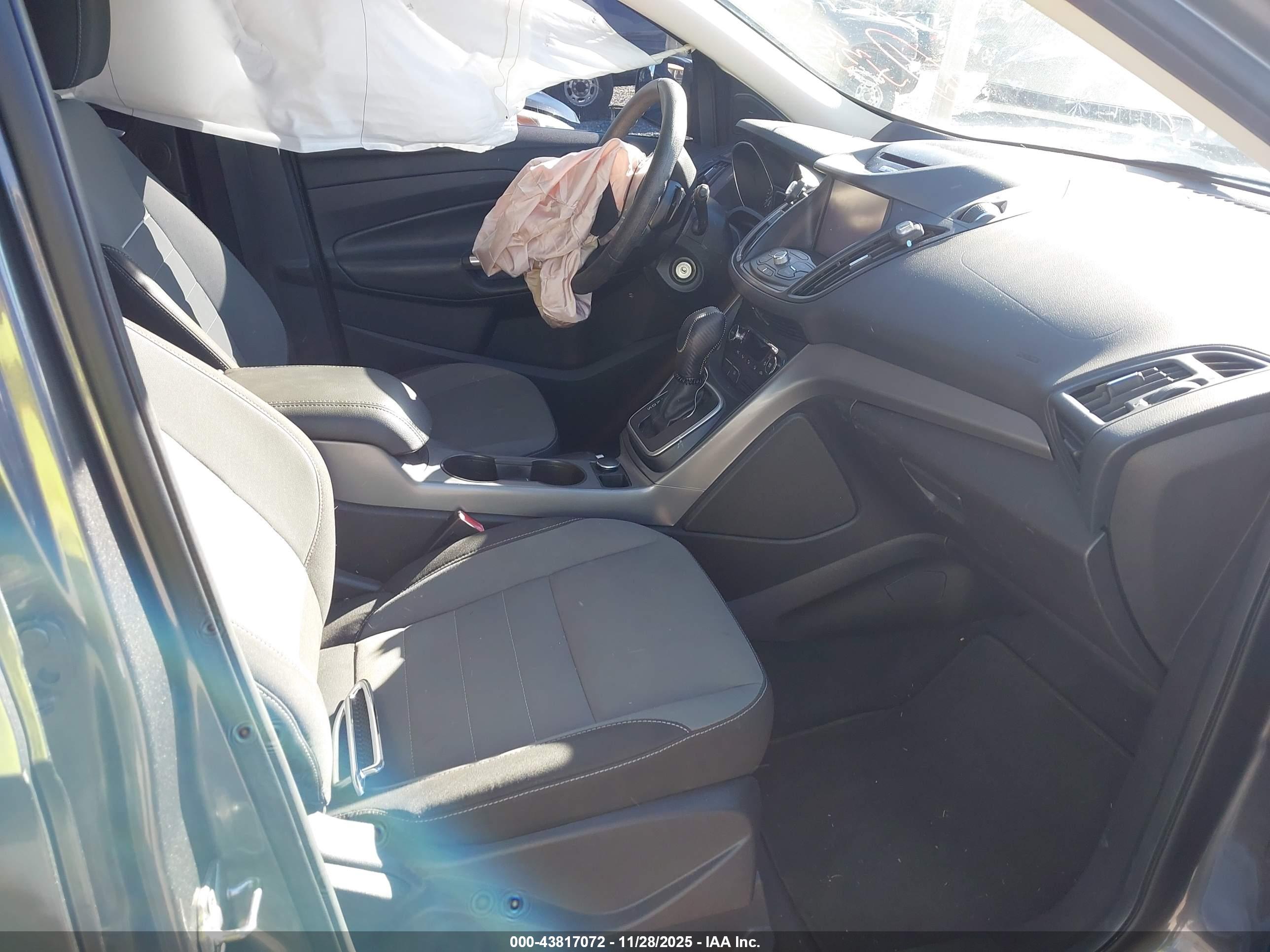 FORD ESCAPE image 5