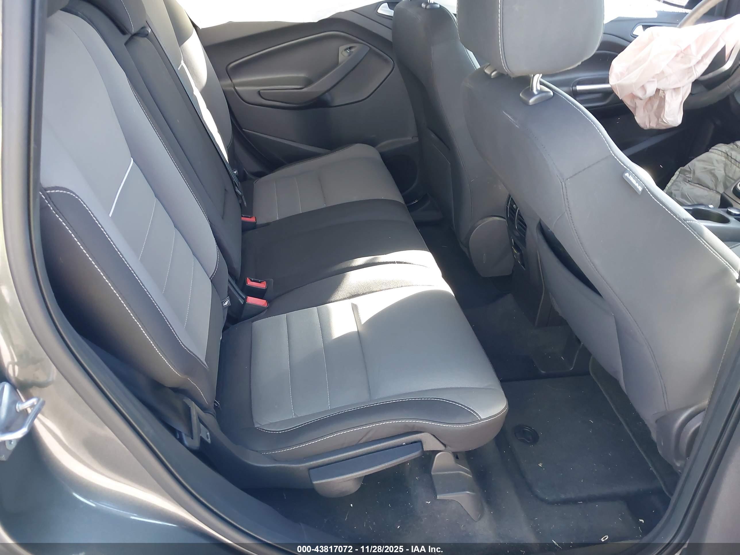 FORD ESCAPE image 8