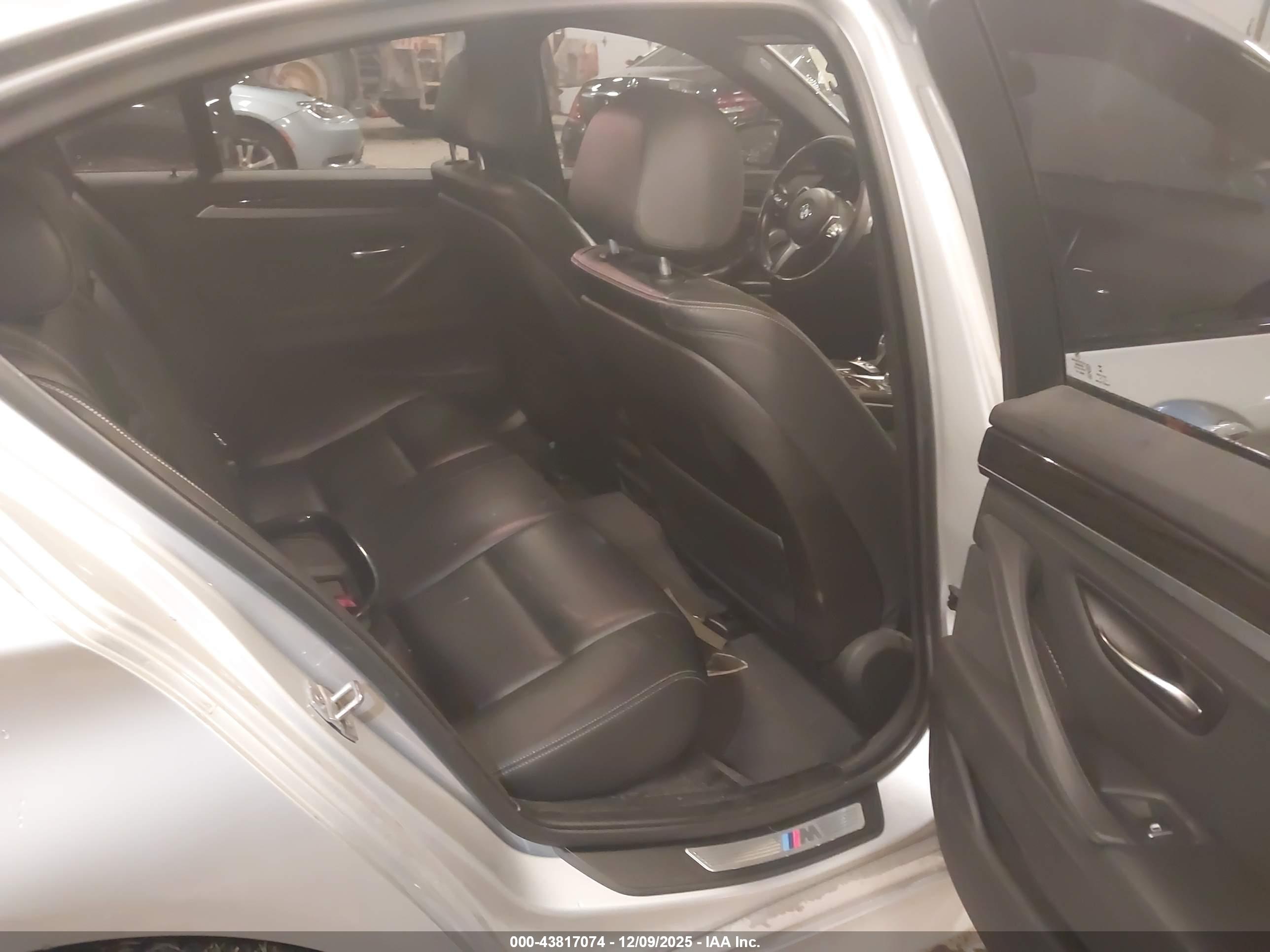 BMW 528I image 8