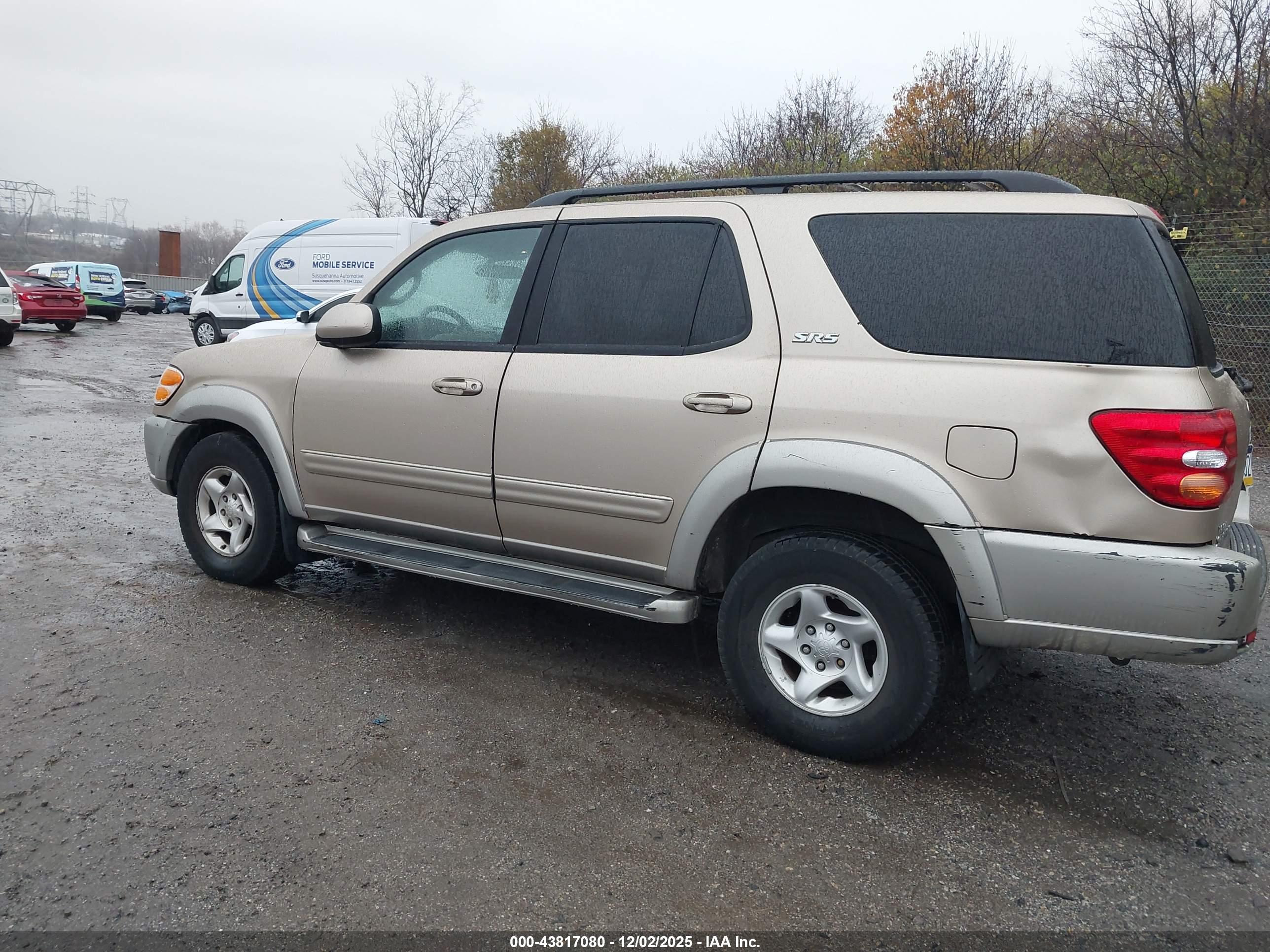 TOYOTA SEQUOIA image 3