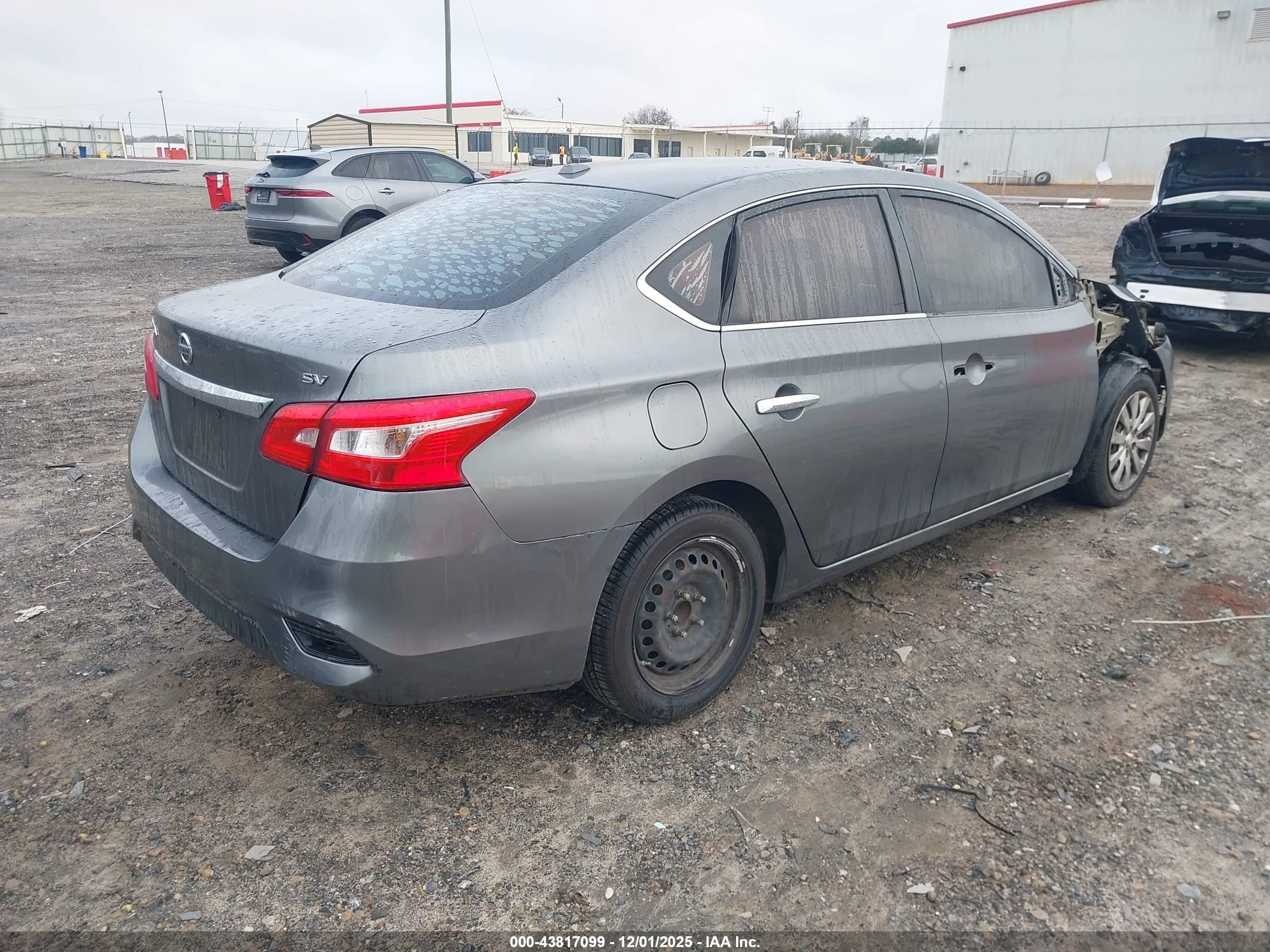 NISSAN SENTRA image 4