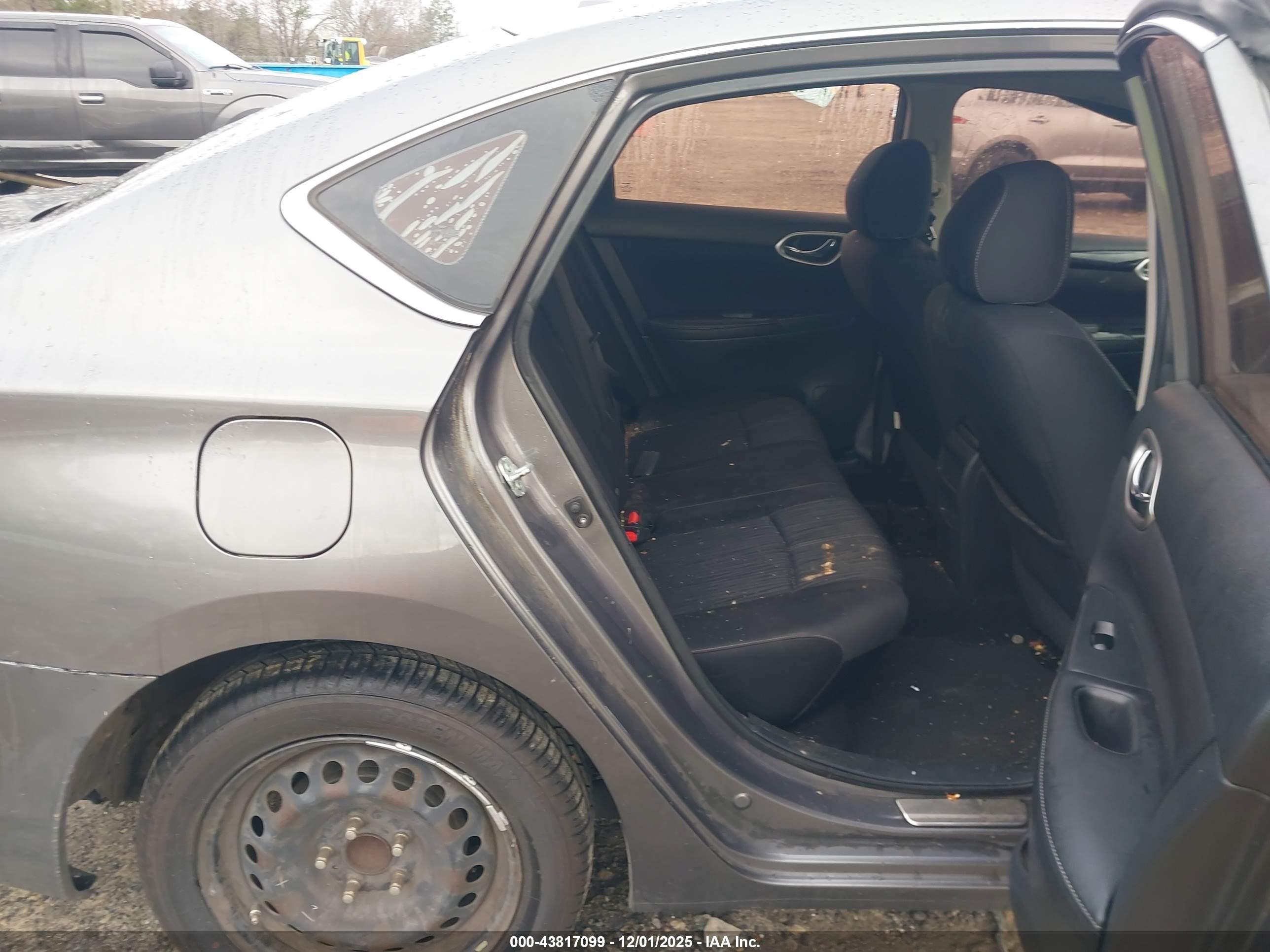 NISSAN SENTRA image 8