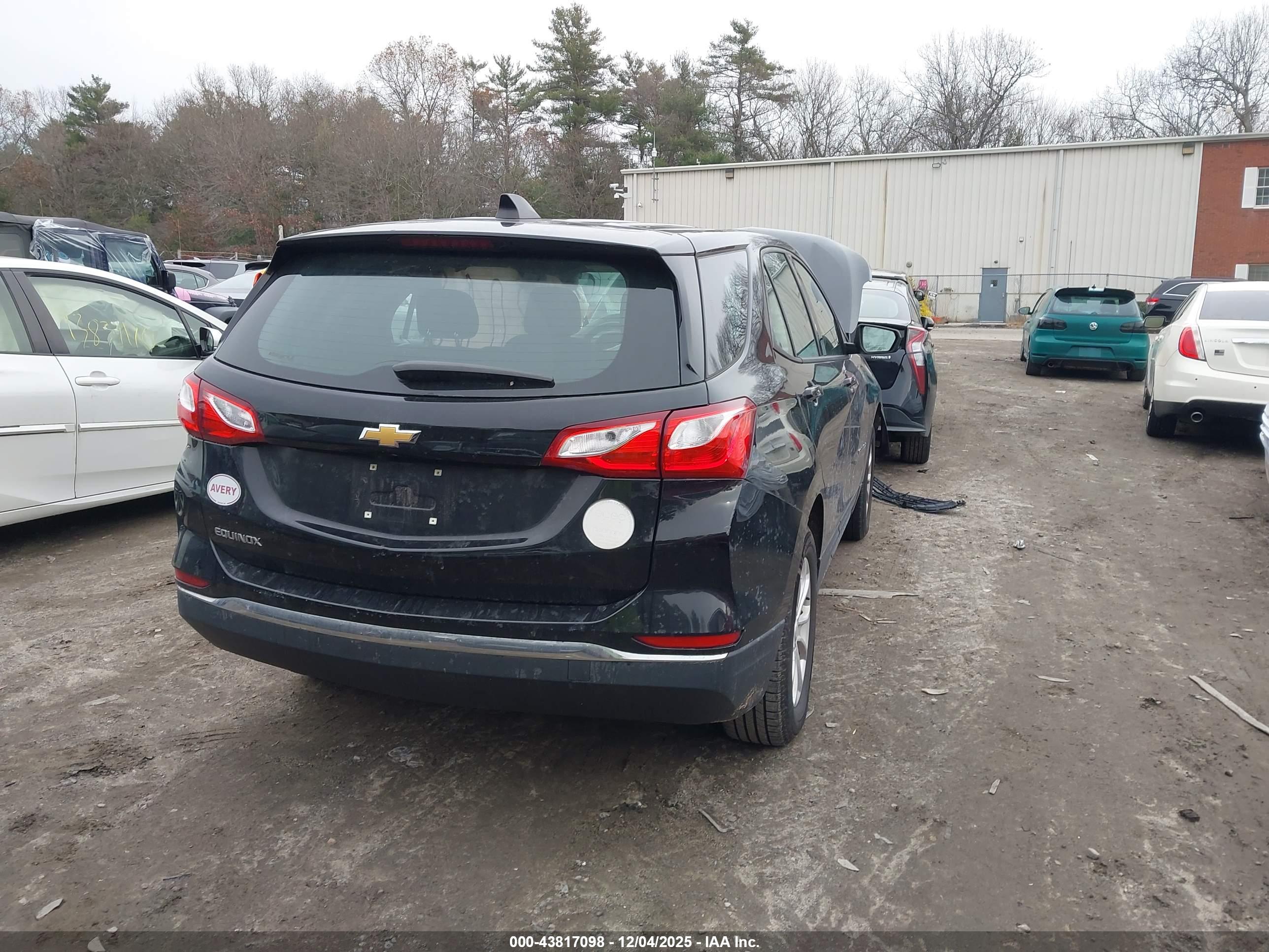 CHEVROLET EQUINOX image 4