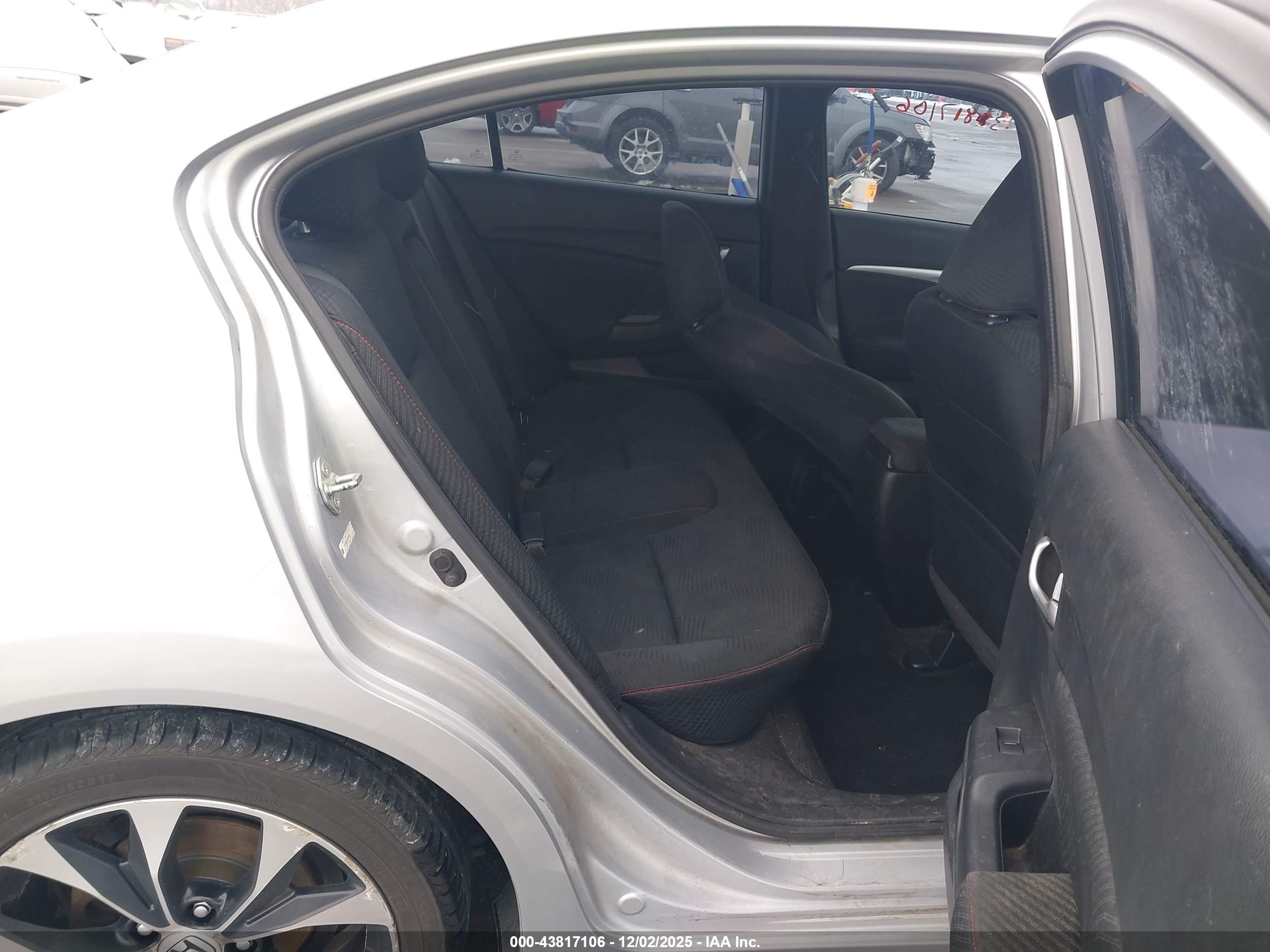 HONDA CIVIC image 8