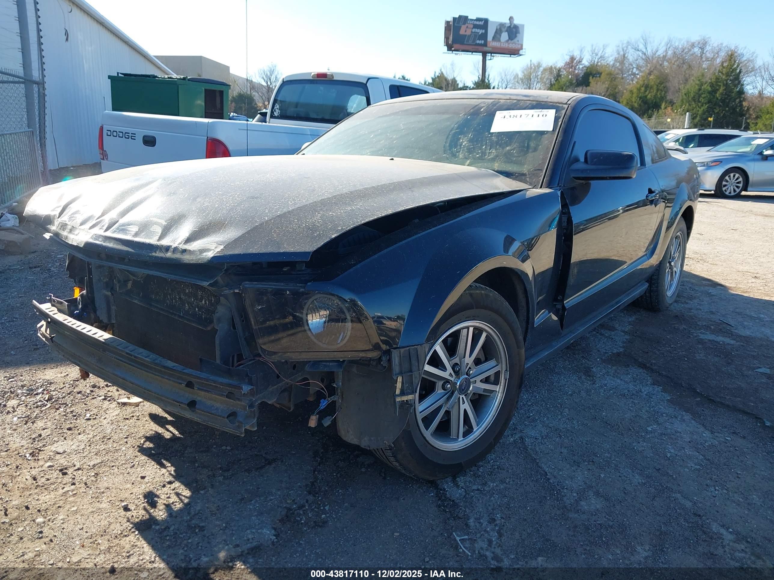 FORD MUSTANG image 2