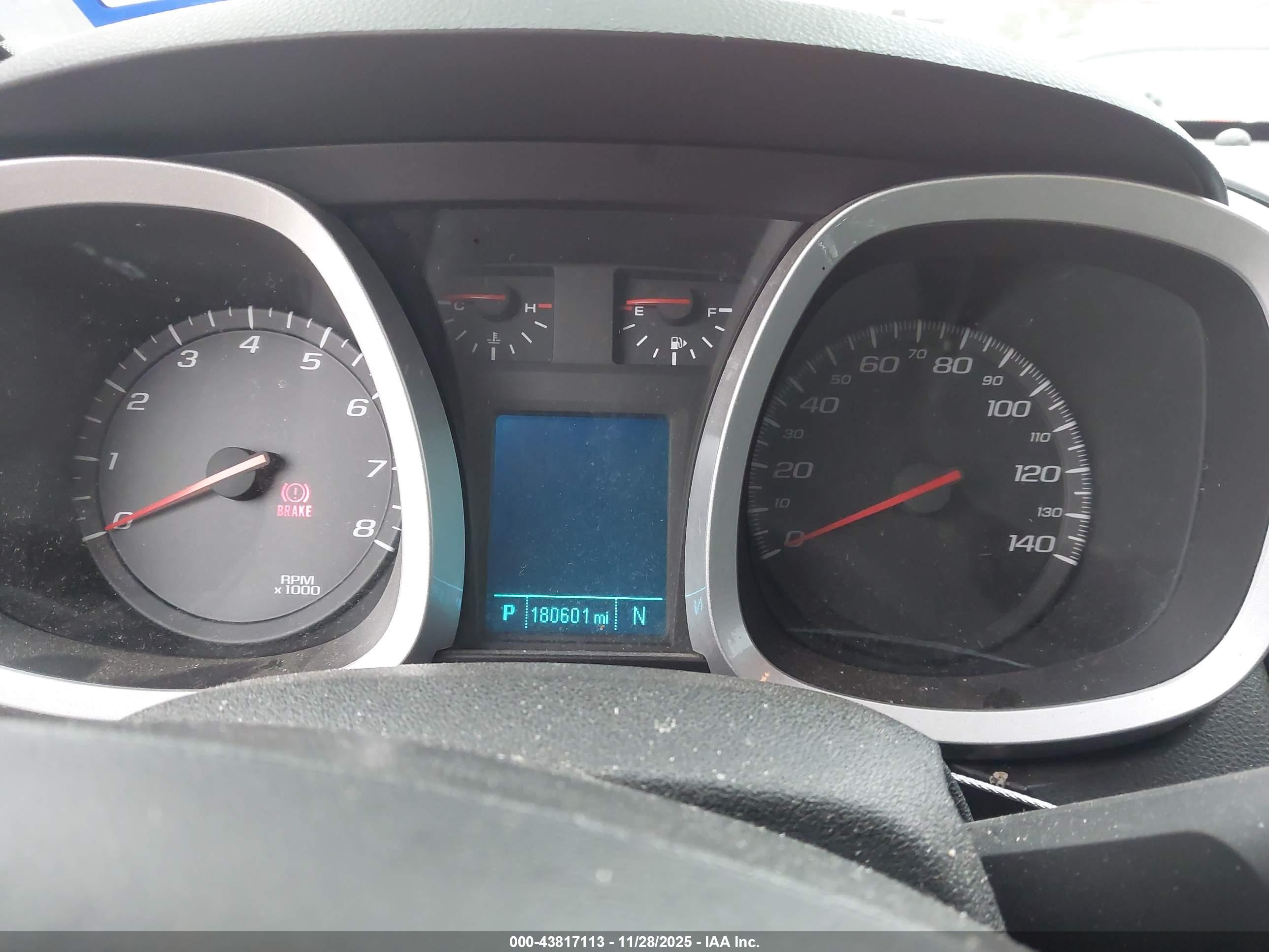 CHEVROLET EQUINOX image 7