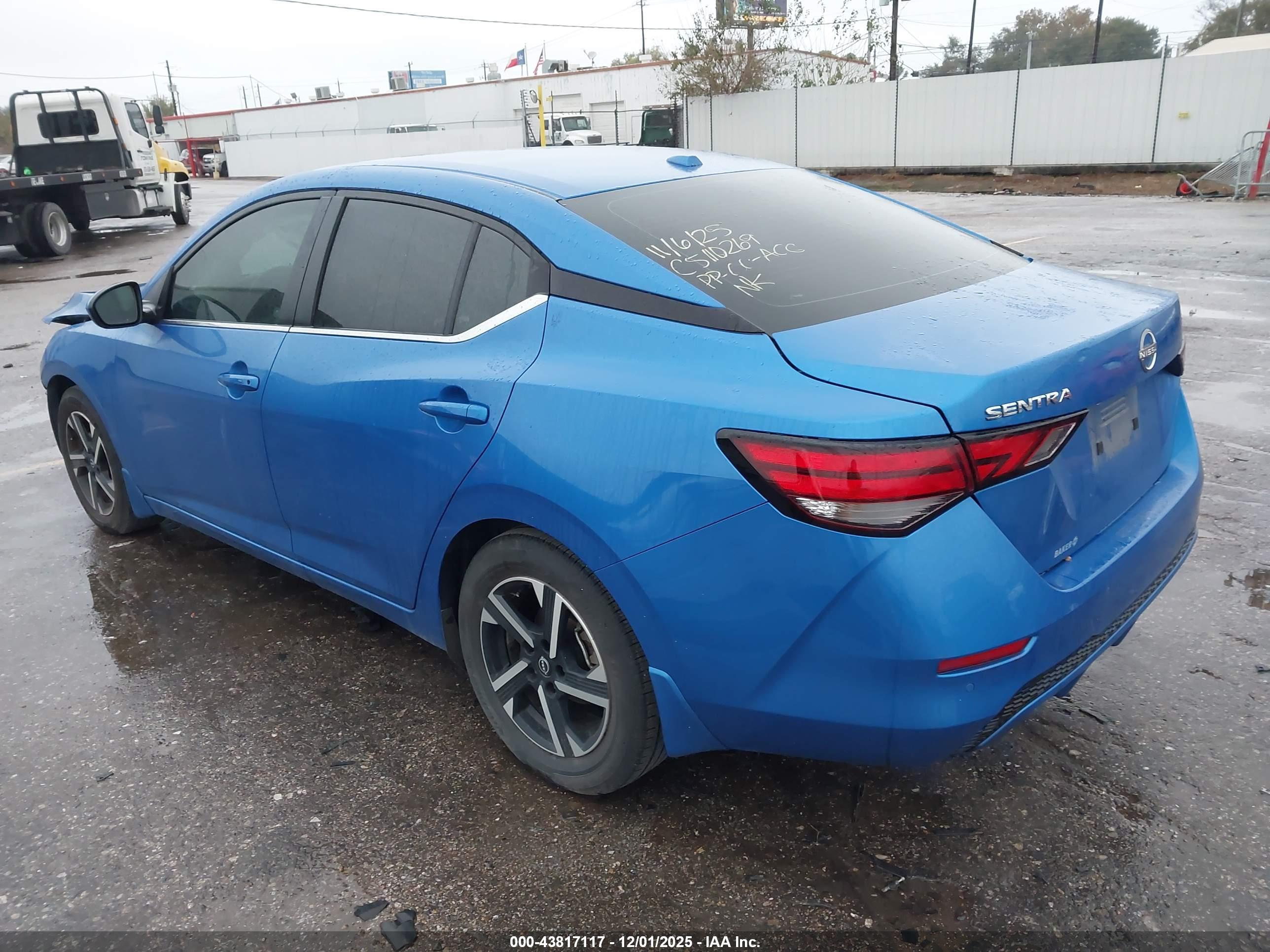 NISSAN SENTRA image 3