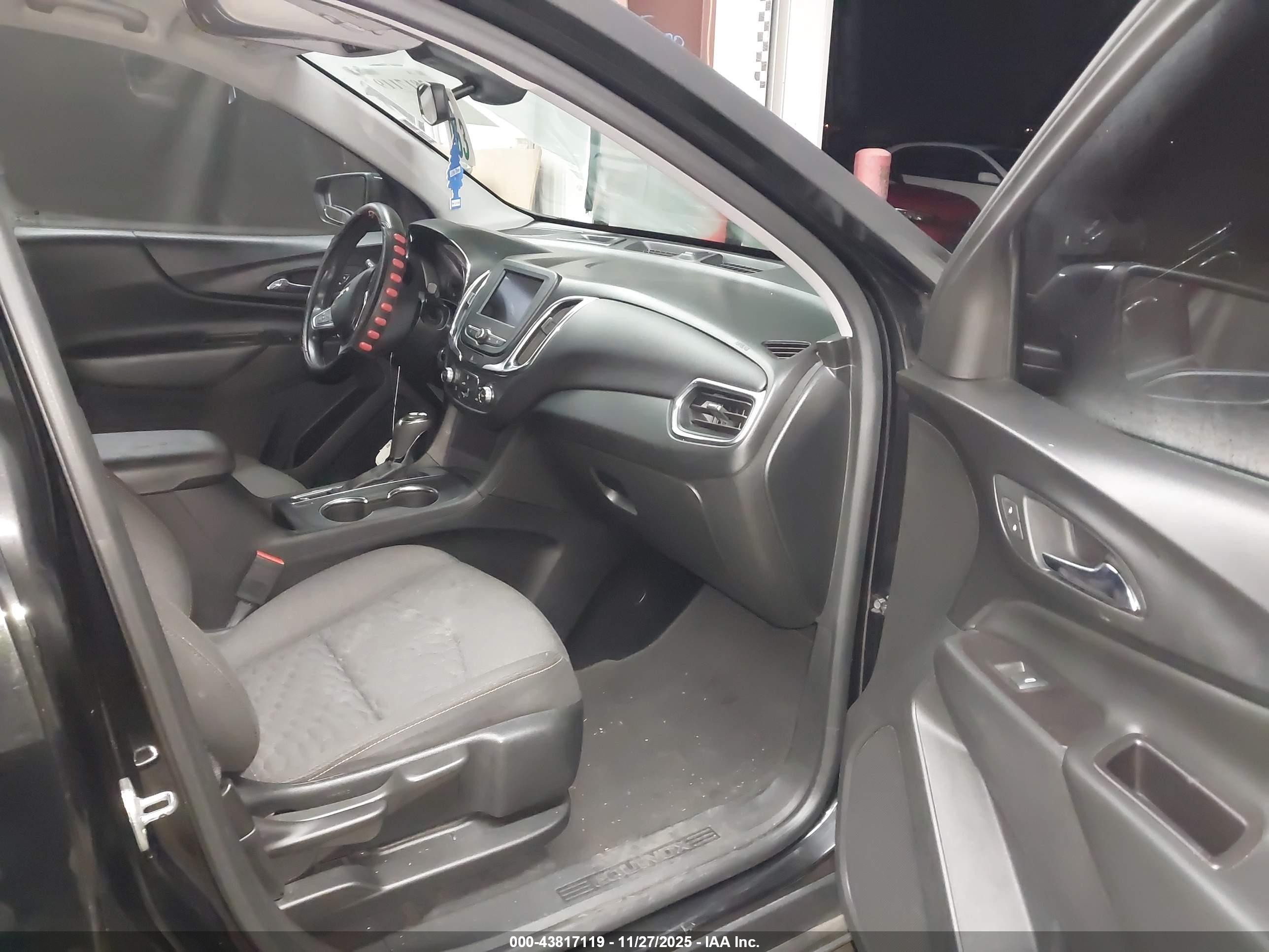 CHEVROLET EQUINOX image 5