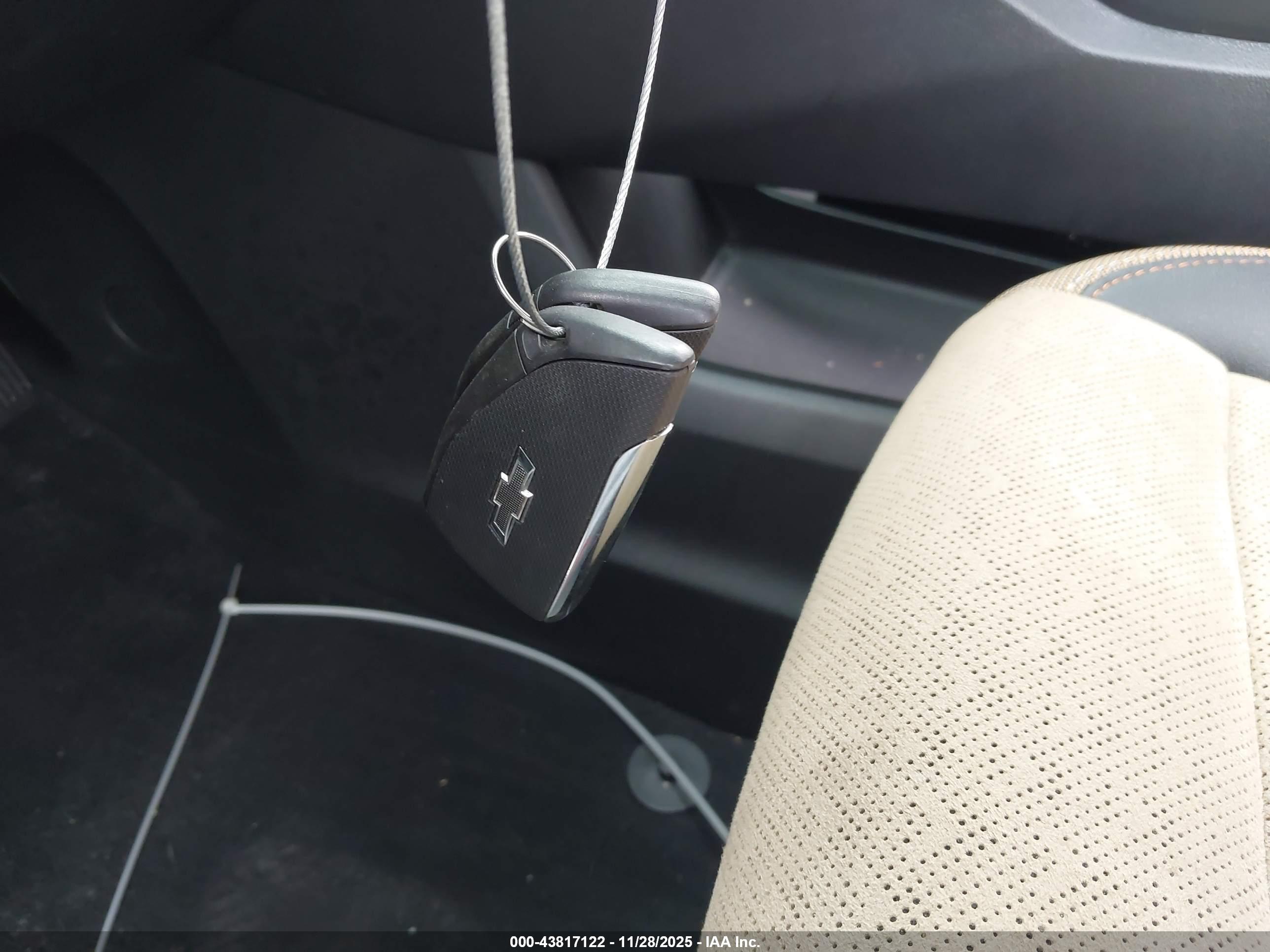 CHEVROLET EQUINOX image 11