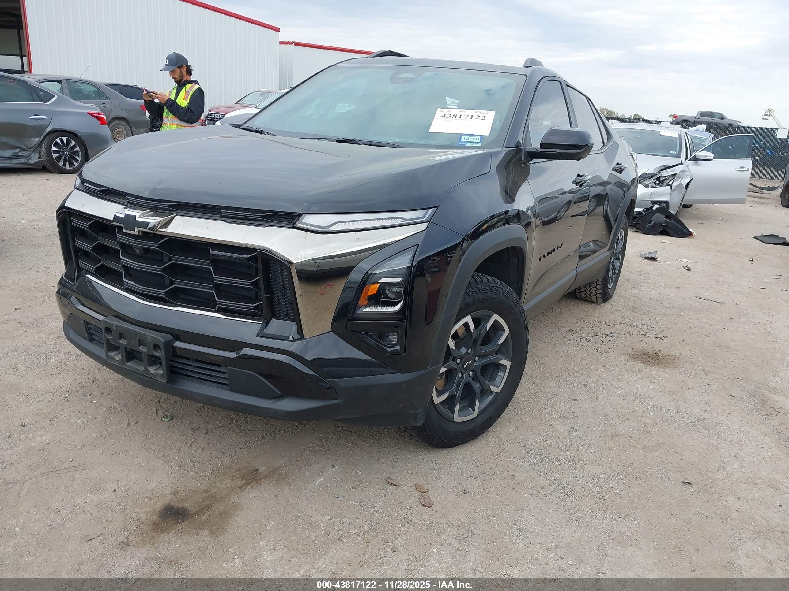 CHEVROLET EQUINOX image 2