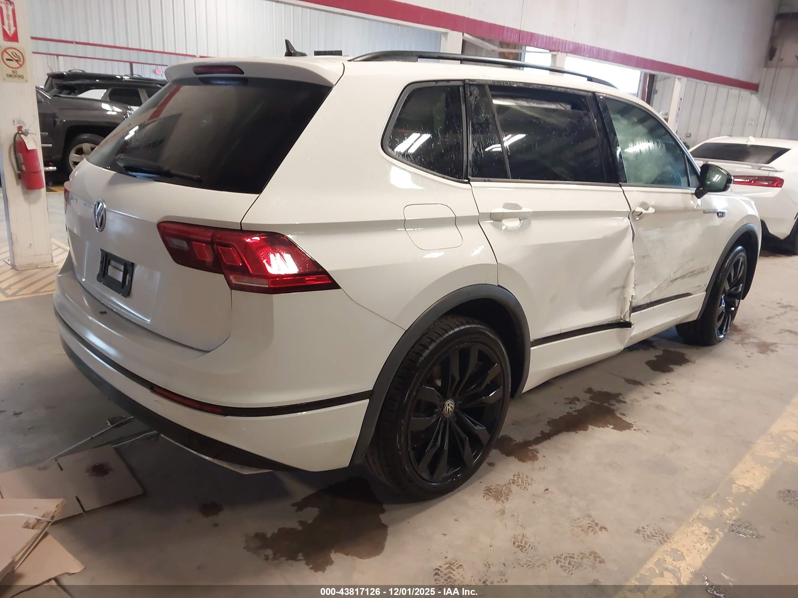 VOLKSWAGEN TIGUAN image 4