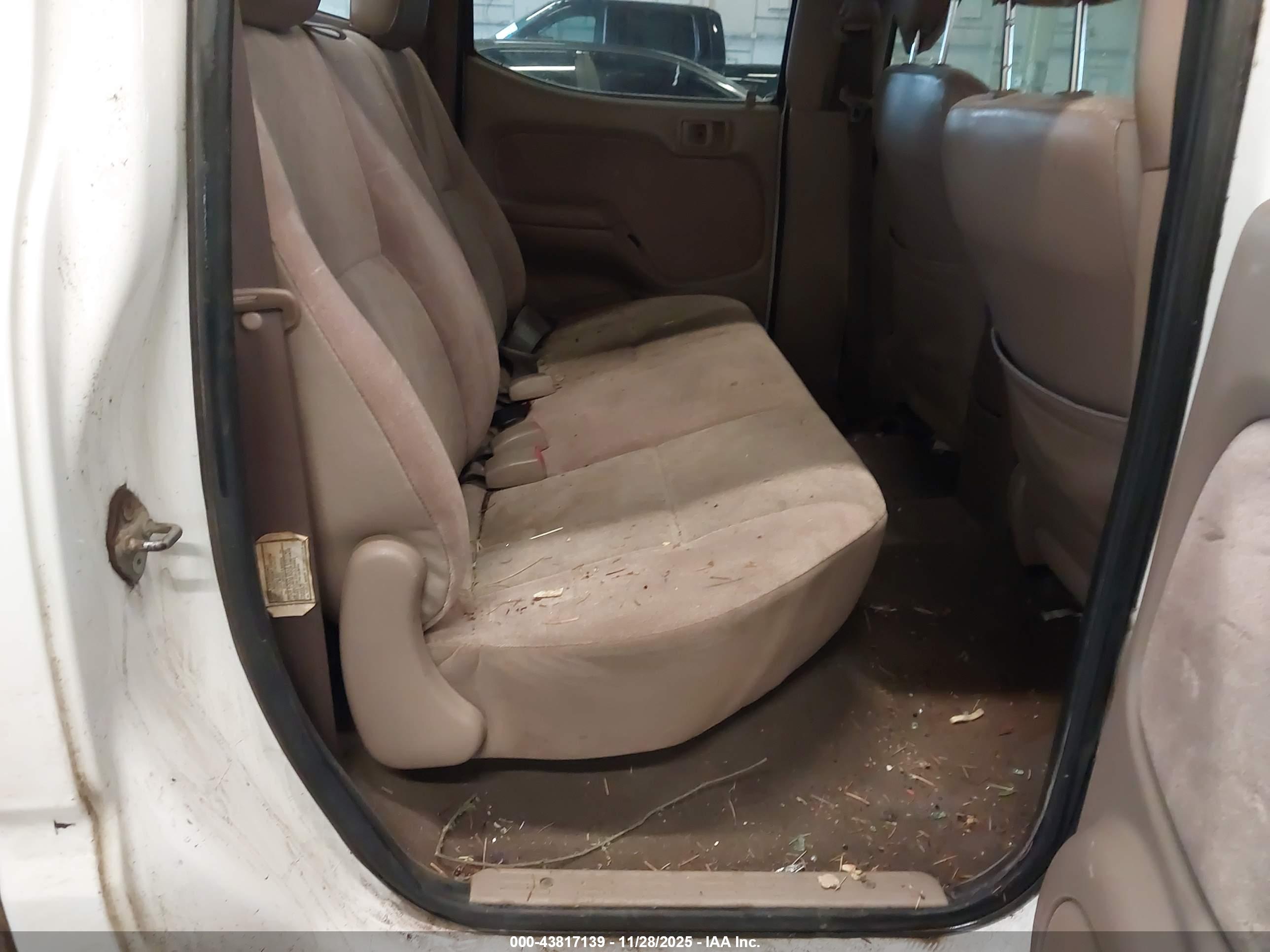 TOYOTA TACOMA image 8