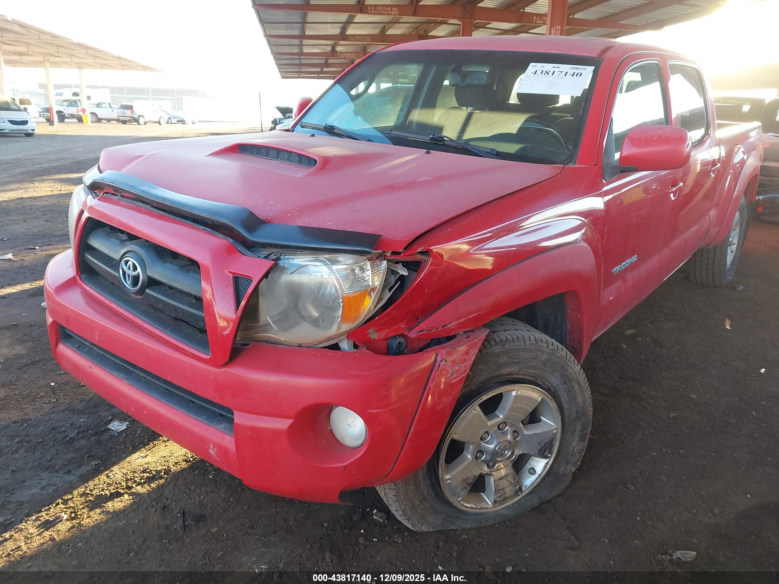 TOYOTA TACOMA image 2