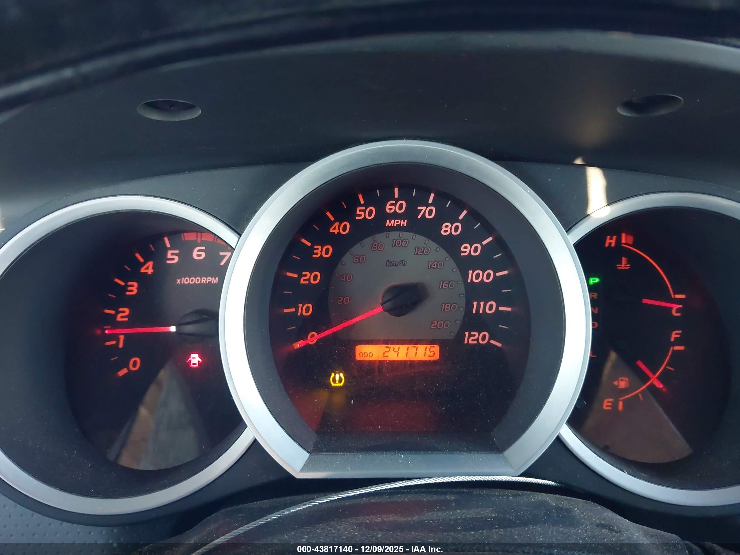 TOYOTA TACOMA image 7