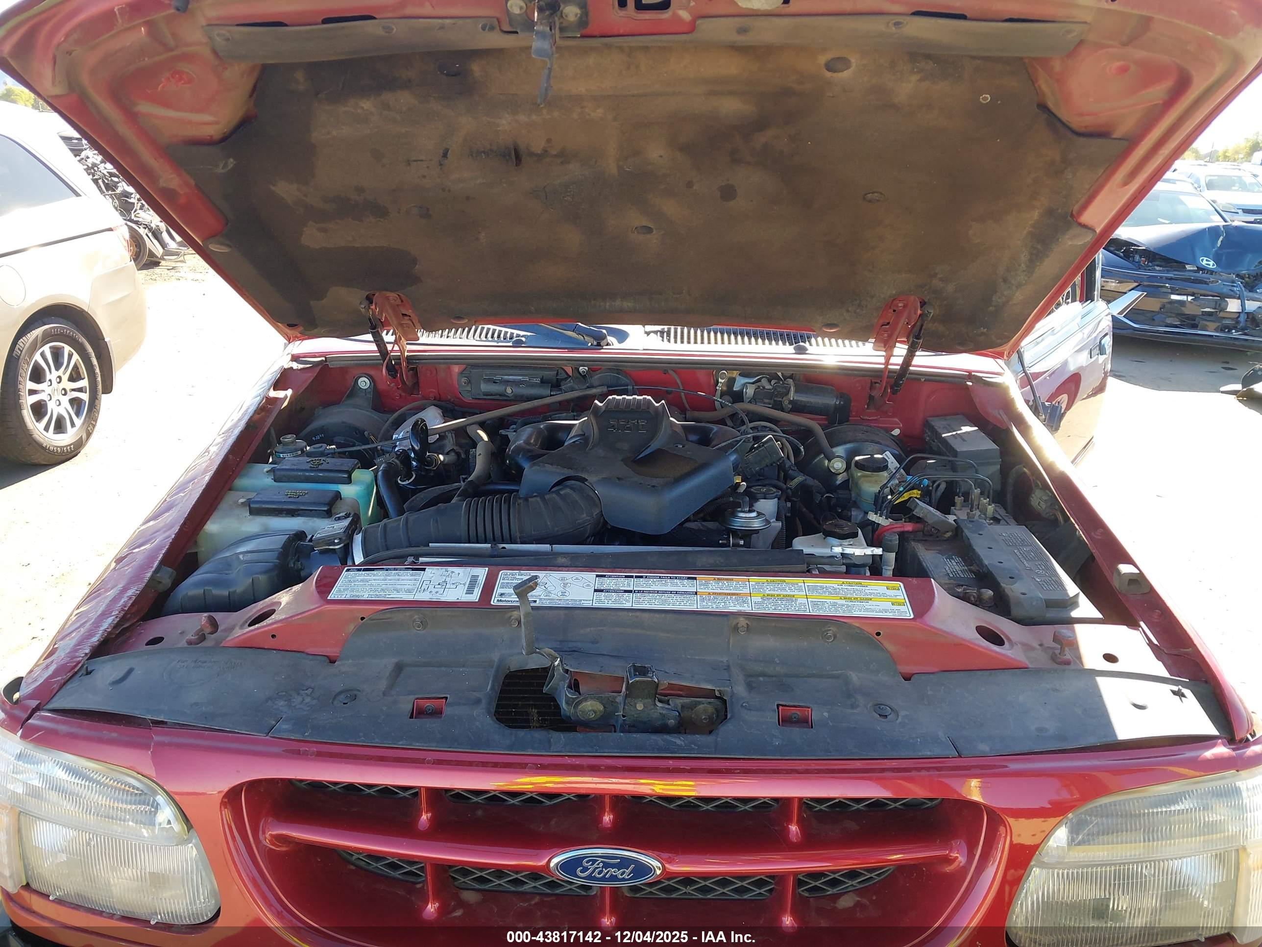 FORD EXPLORER image 10