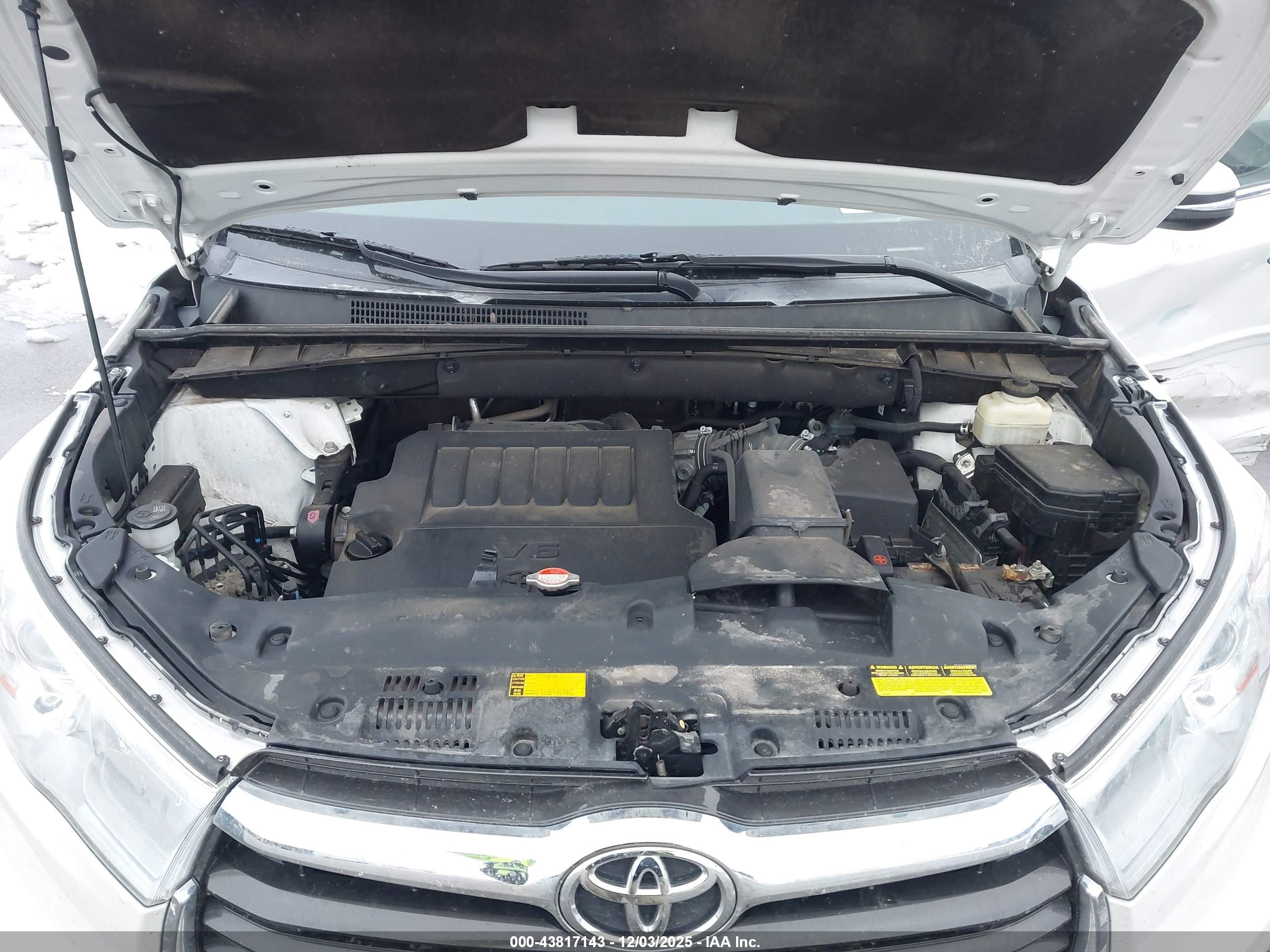 TOYOTA HIGHLANDER image 10