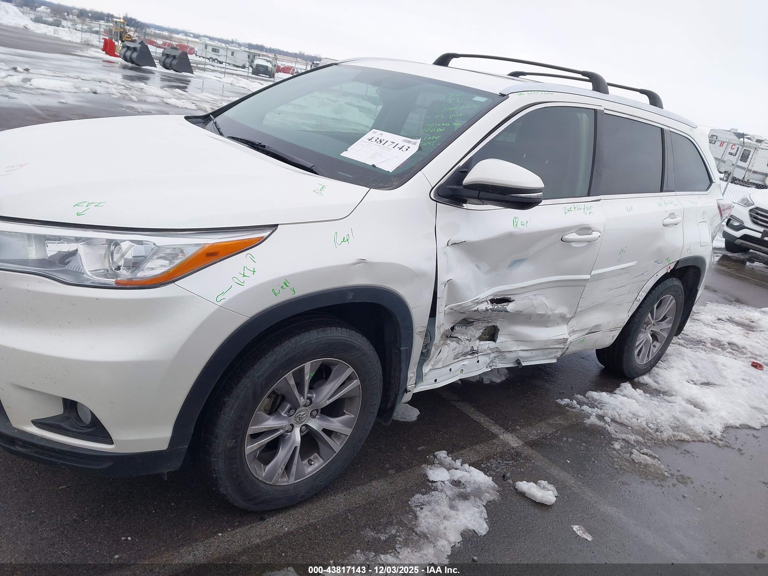 TOYOTA HIGHLANDER image 6