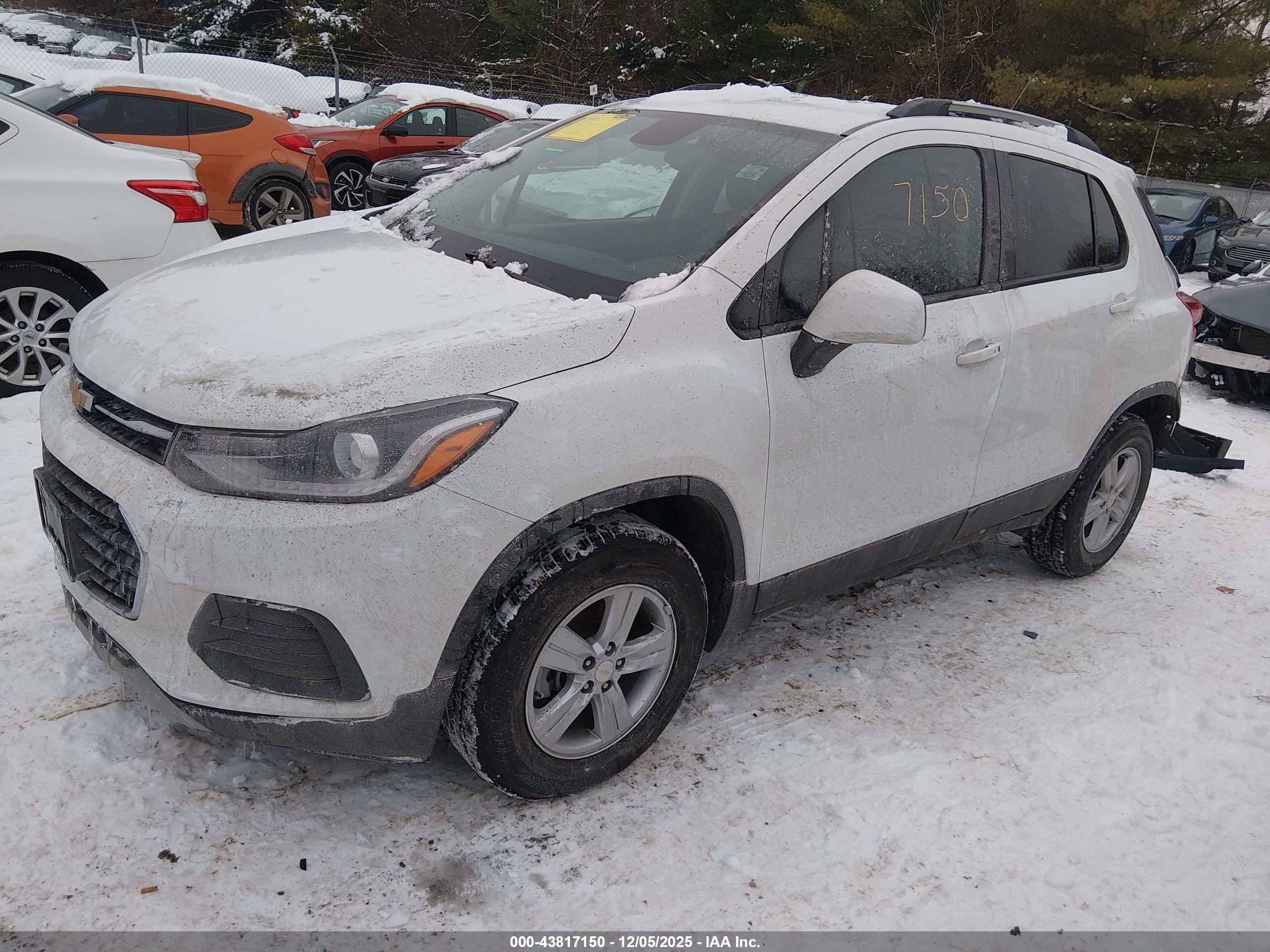 CHEVROLET TRAX image 2