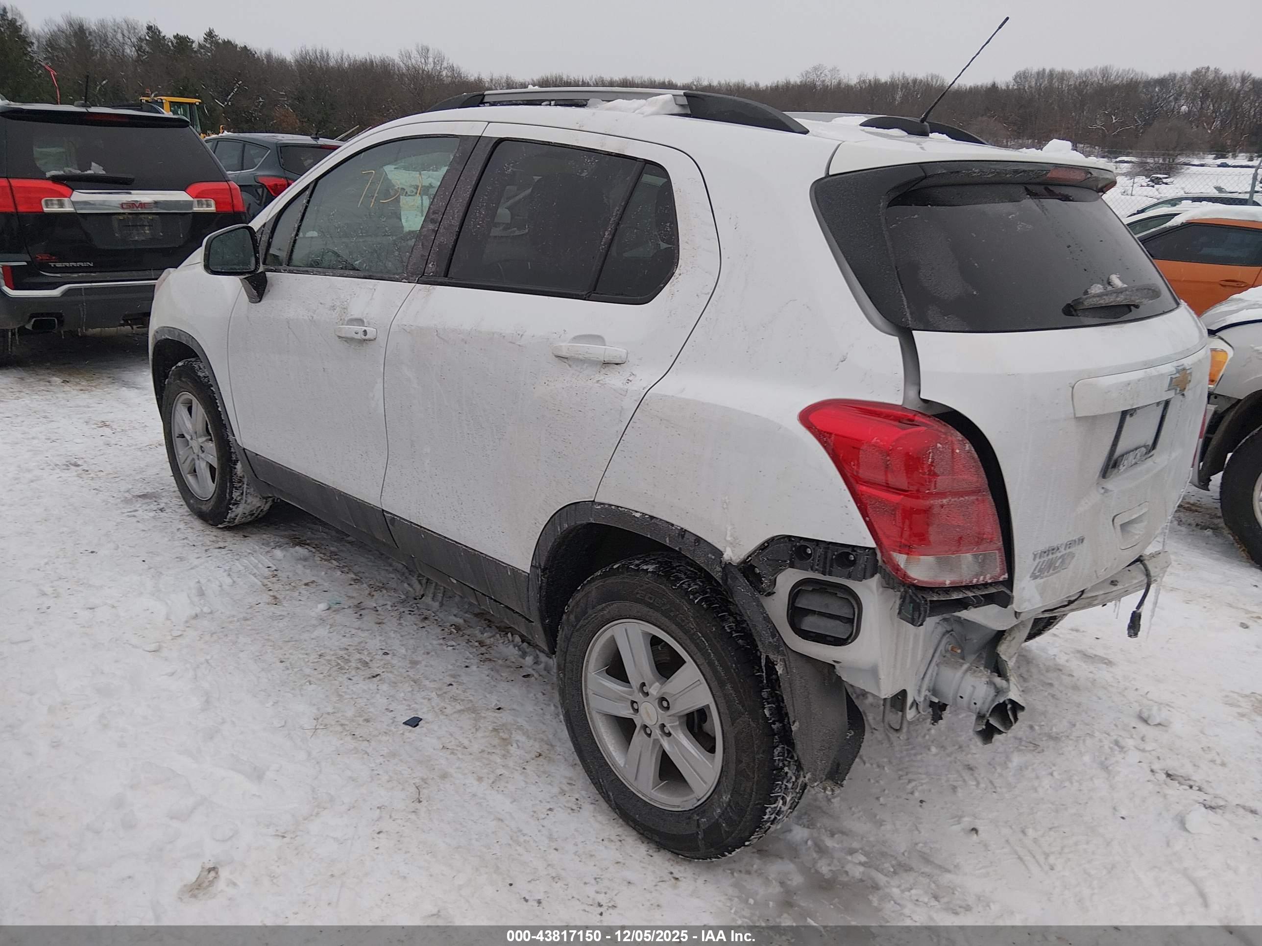 CHEVROLET TRAX image 3