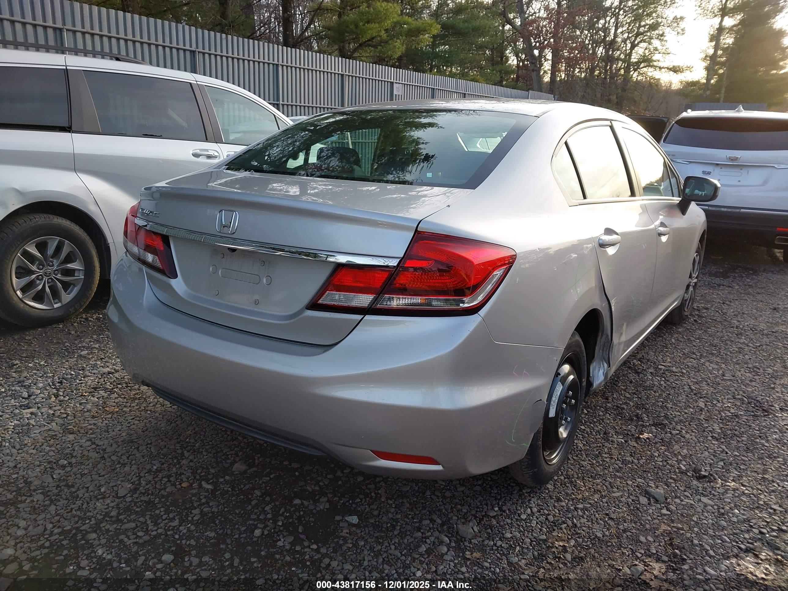 HONDA CIVIC image 4