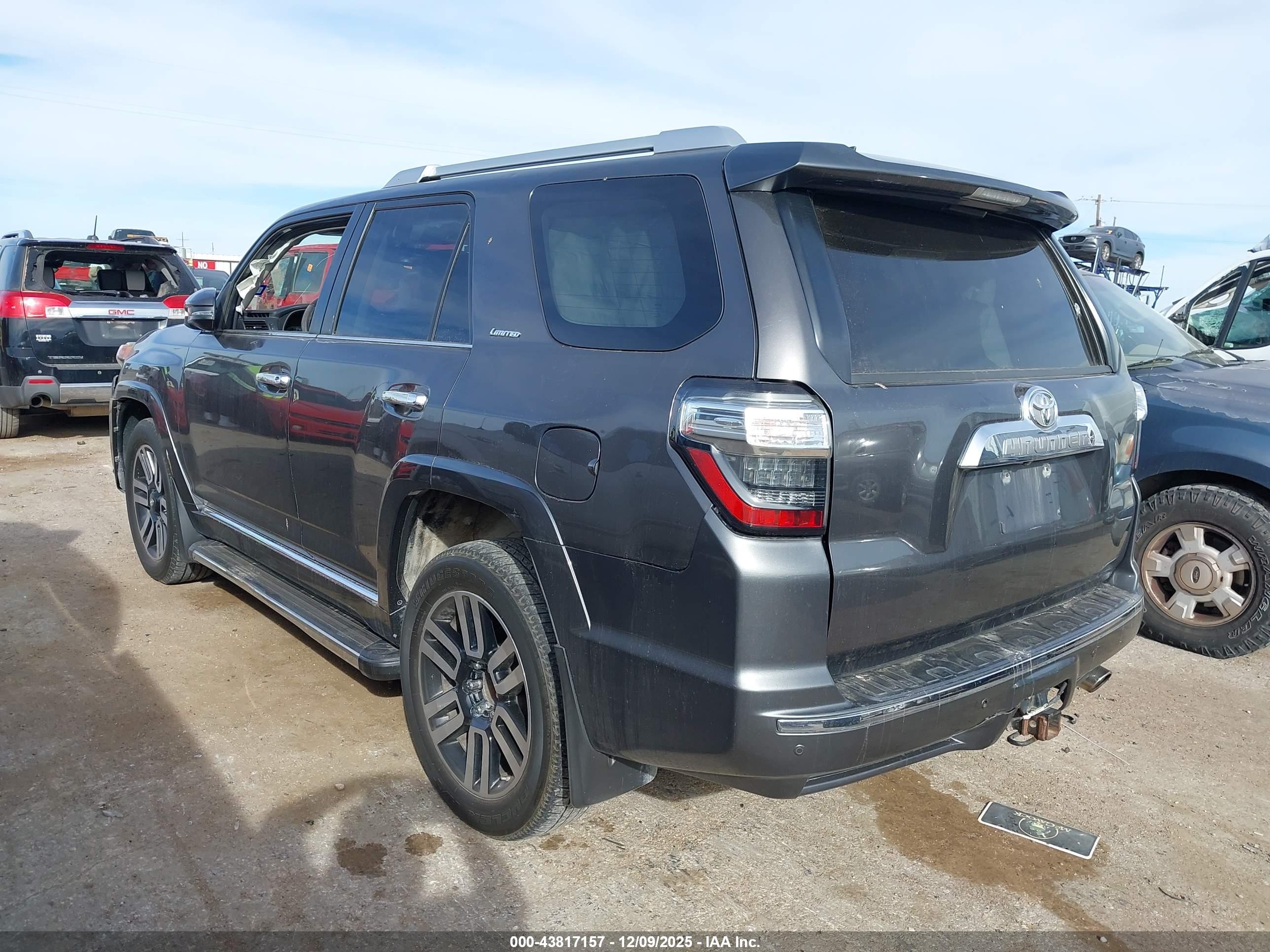 TOYOTA 4RUNNER image 3