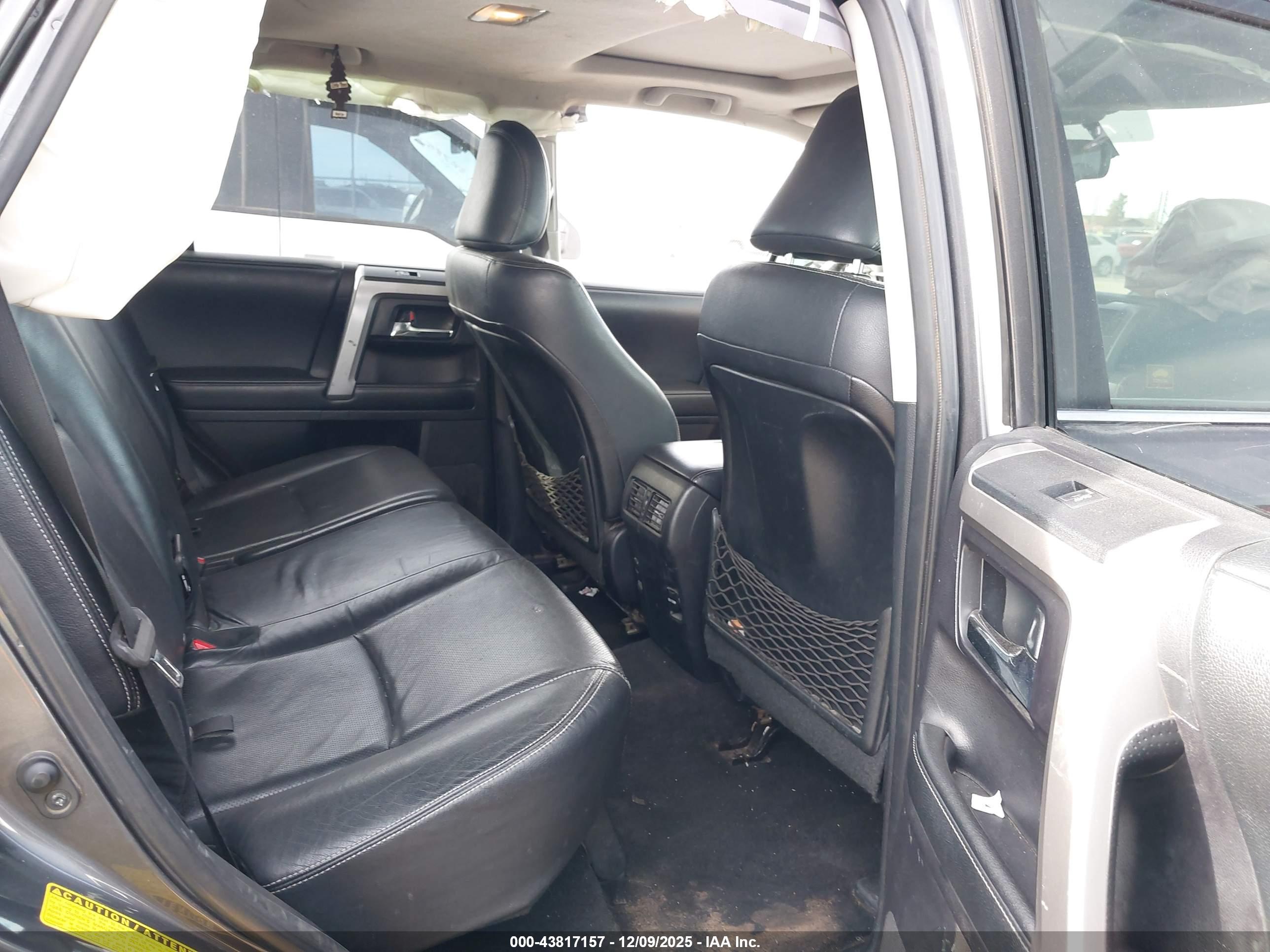 TOYOTA 4RUNNER image 8
