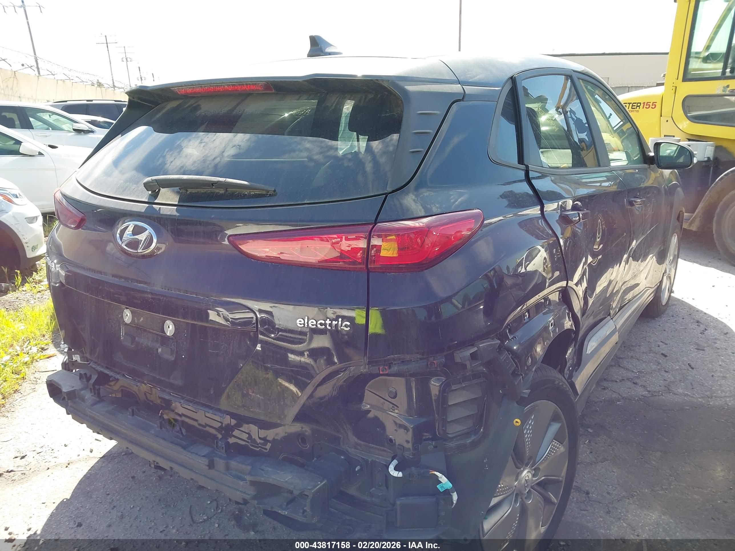 HYUNDAI KONA image 4