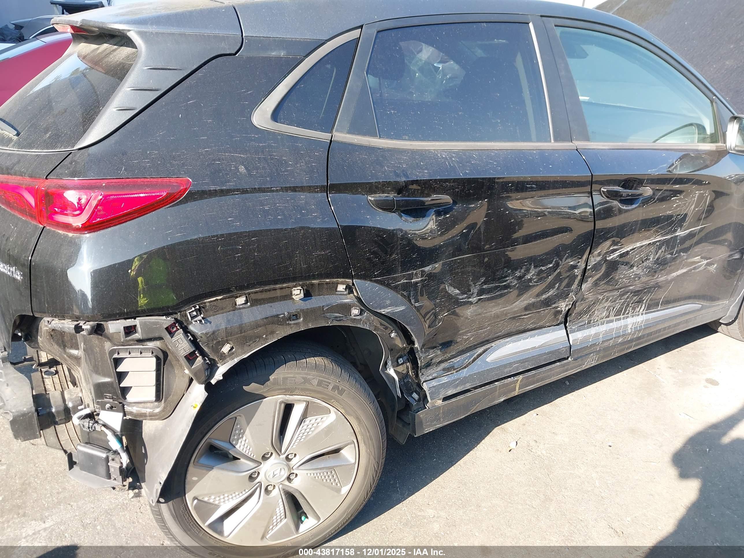 HYUNDAI KONA image 6