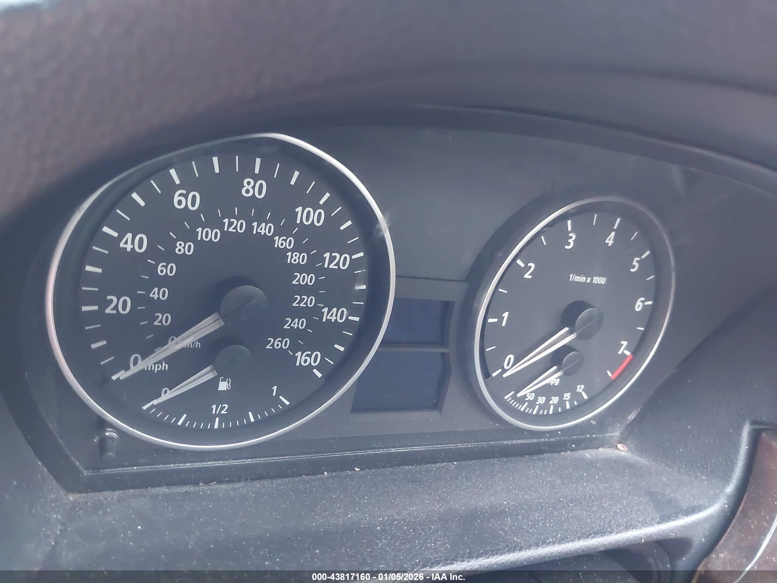 BMW 330XI image 7