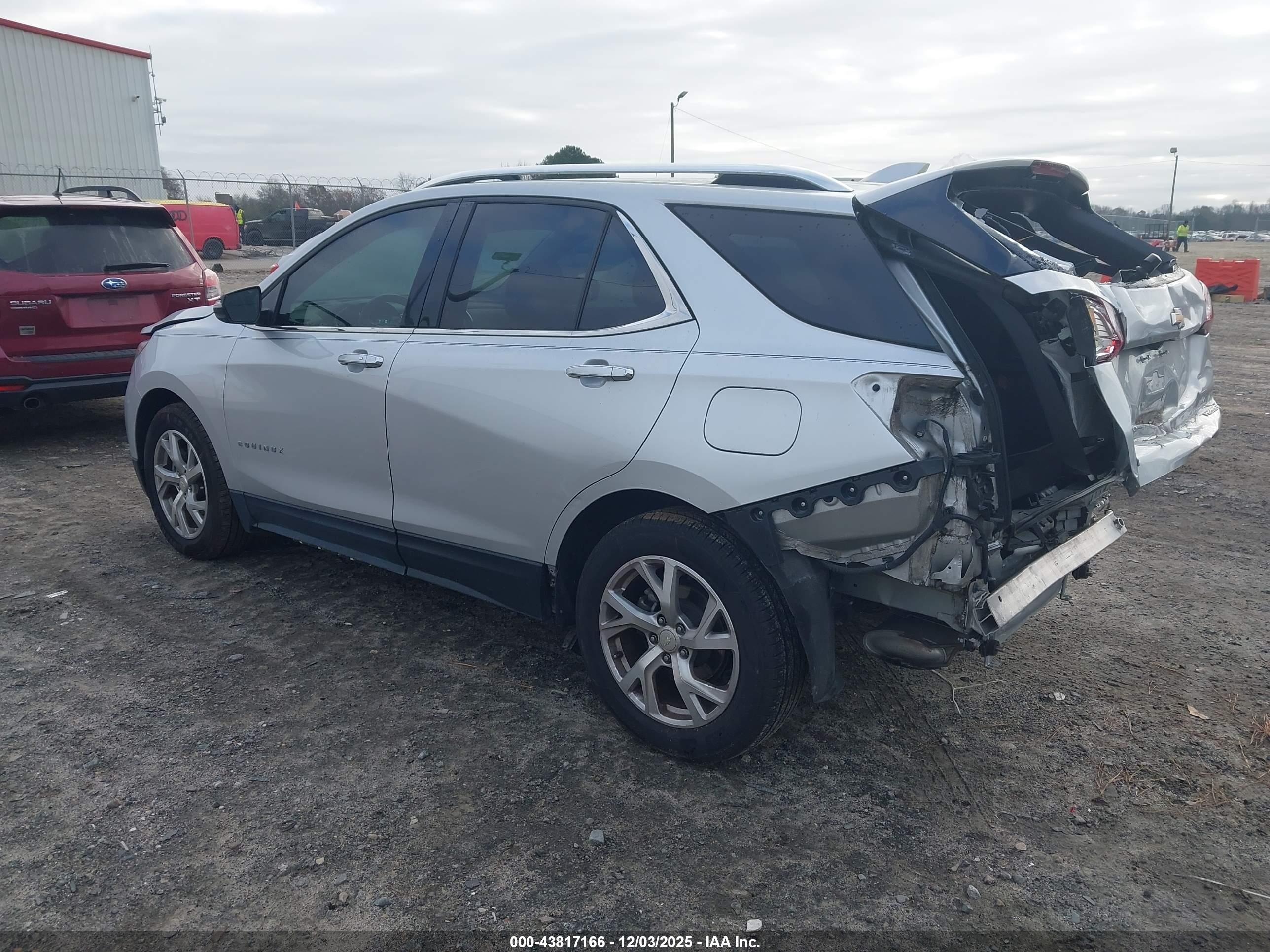 CHEVROLET EQUINOX image 3