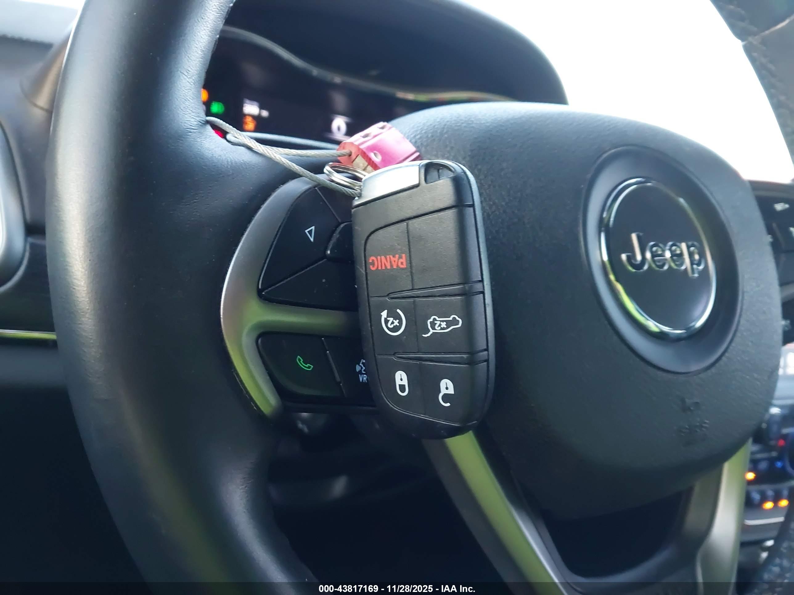 JEEP GRAND image 11