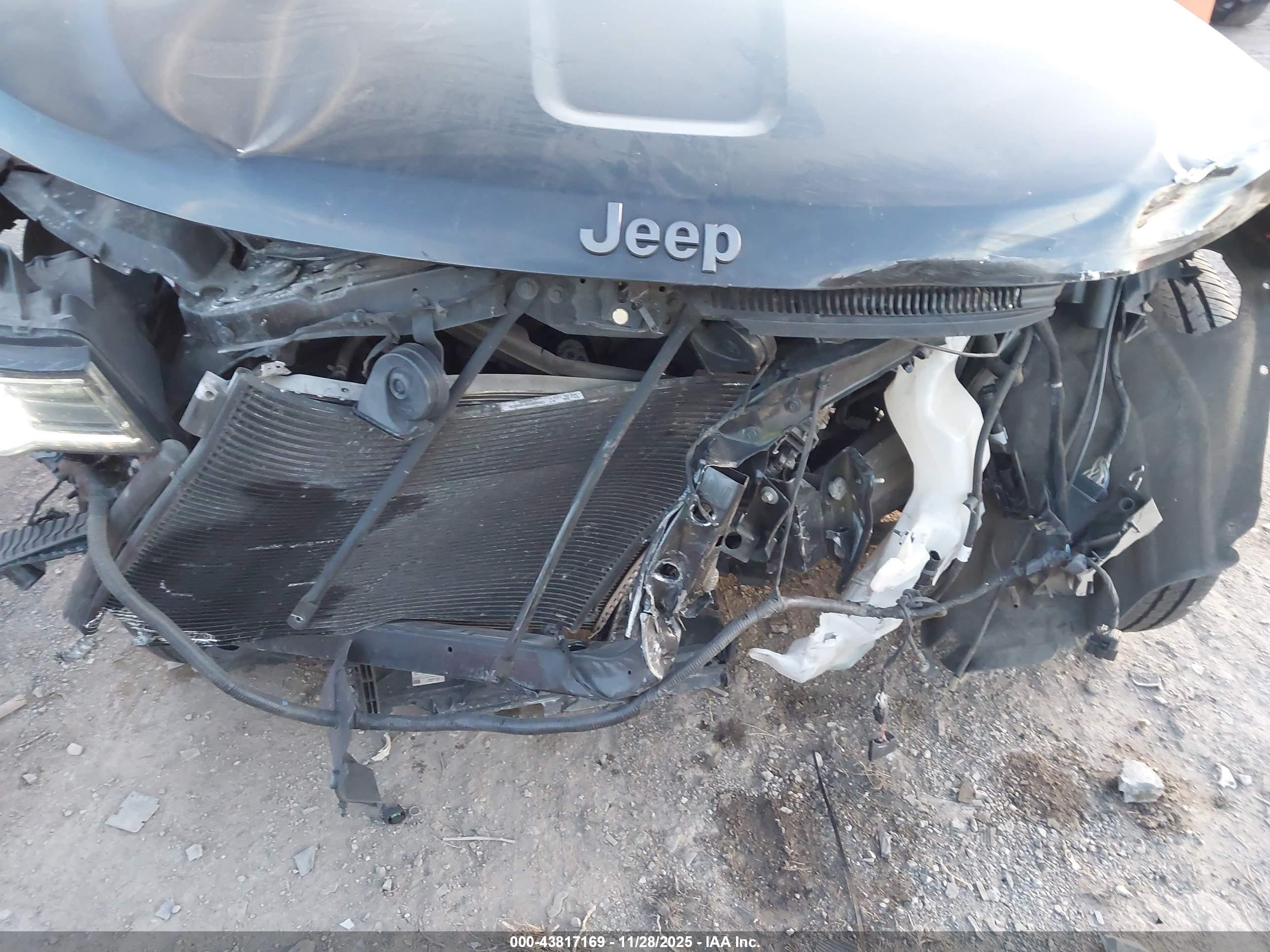 JEEP GRAND image 6