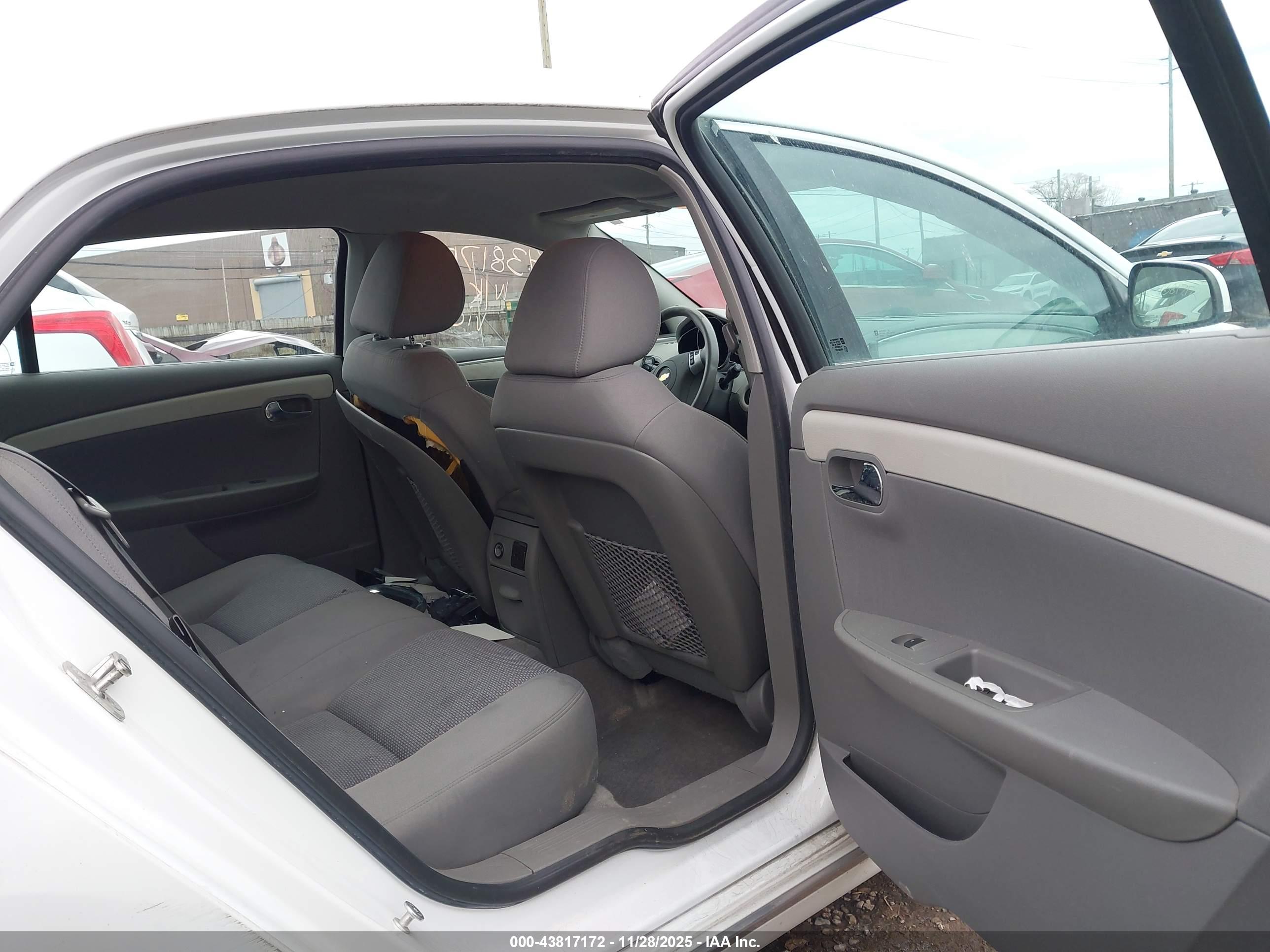 CHEVROLET MALIBU image 8