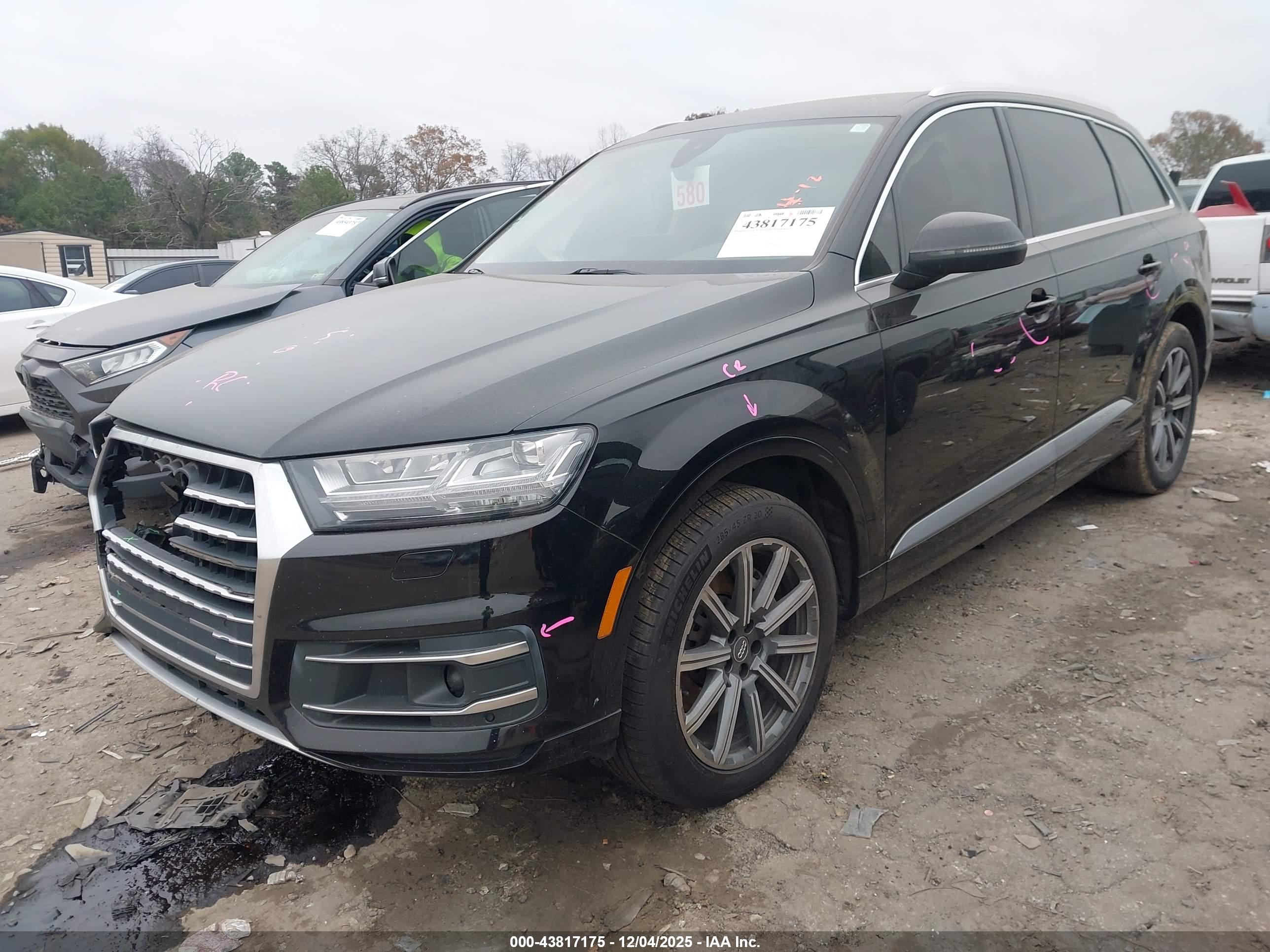 AUDI Q7 image 2