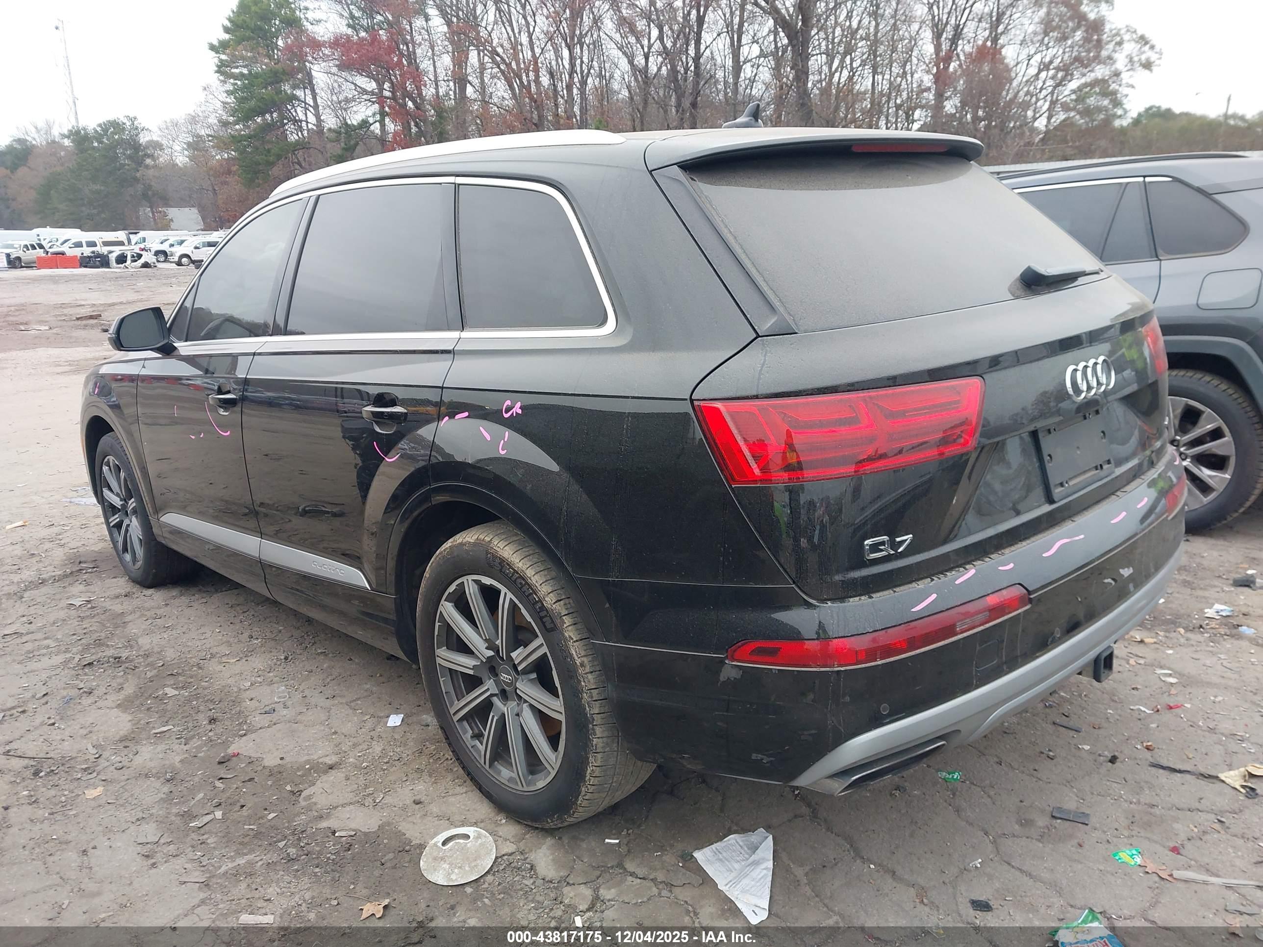 AUDI Q7 image 3