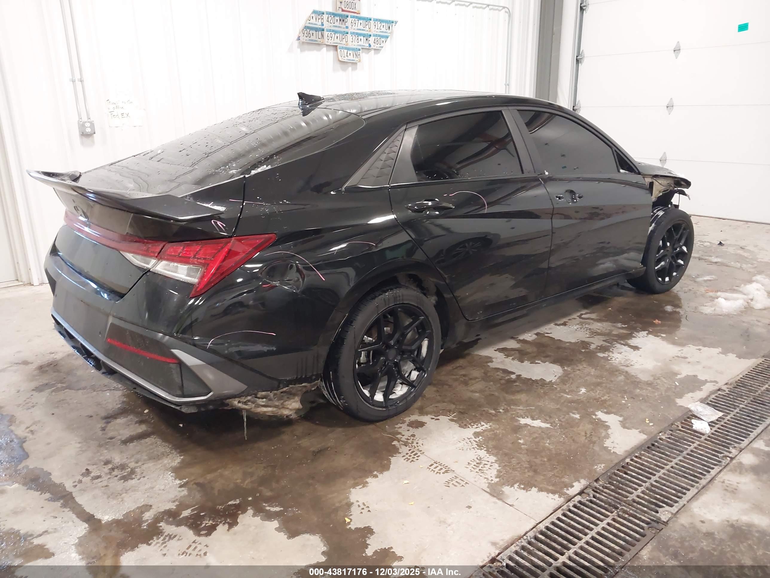 HYUNDAI ELANTRA image 4