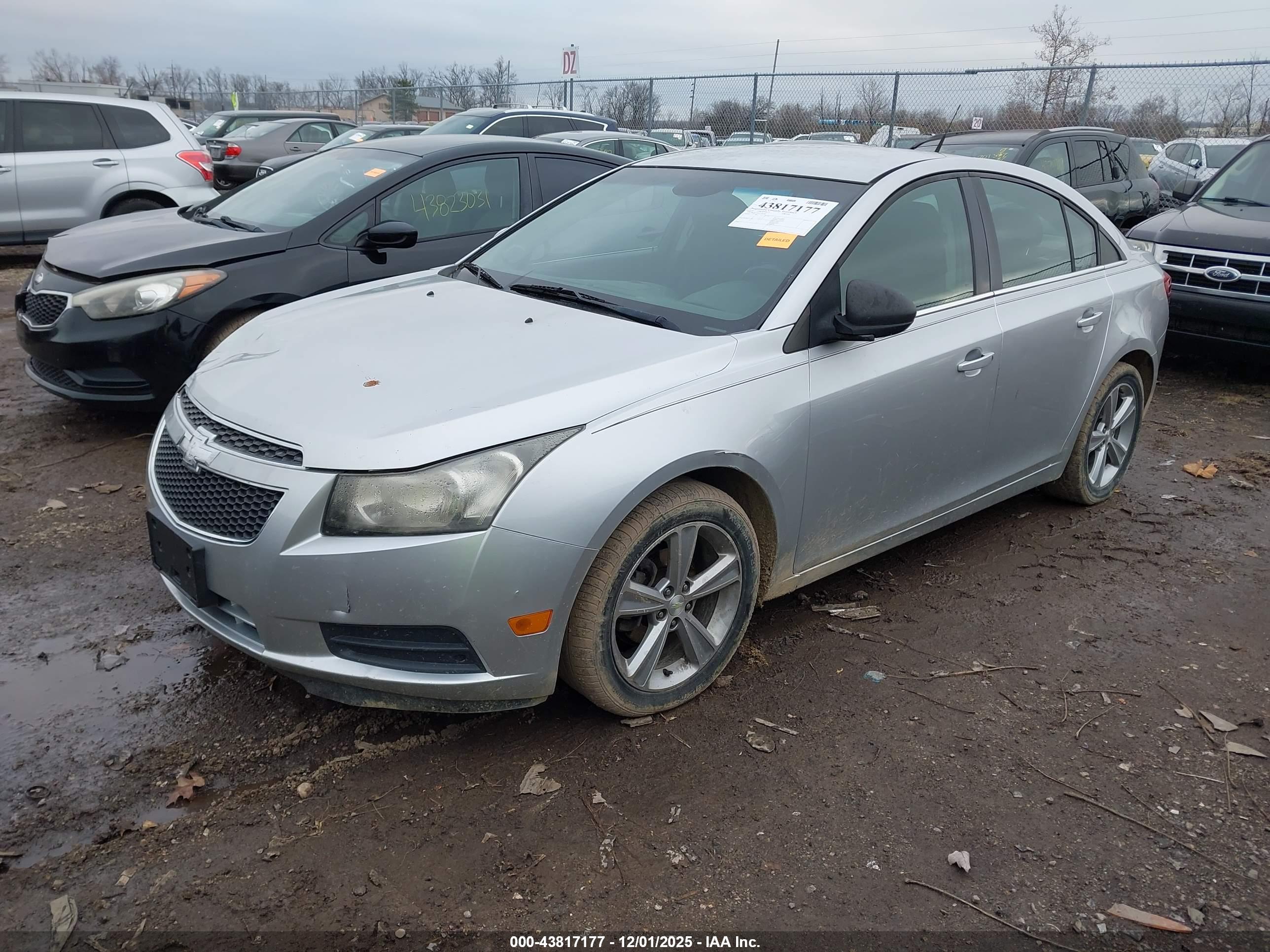 CHEVROLET CRUZE image 2