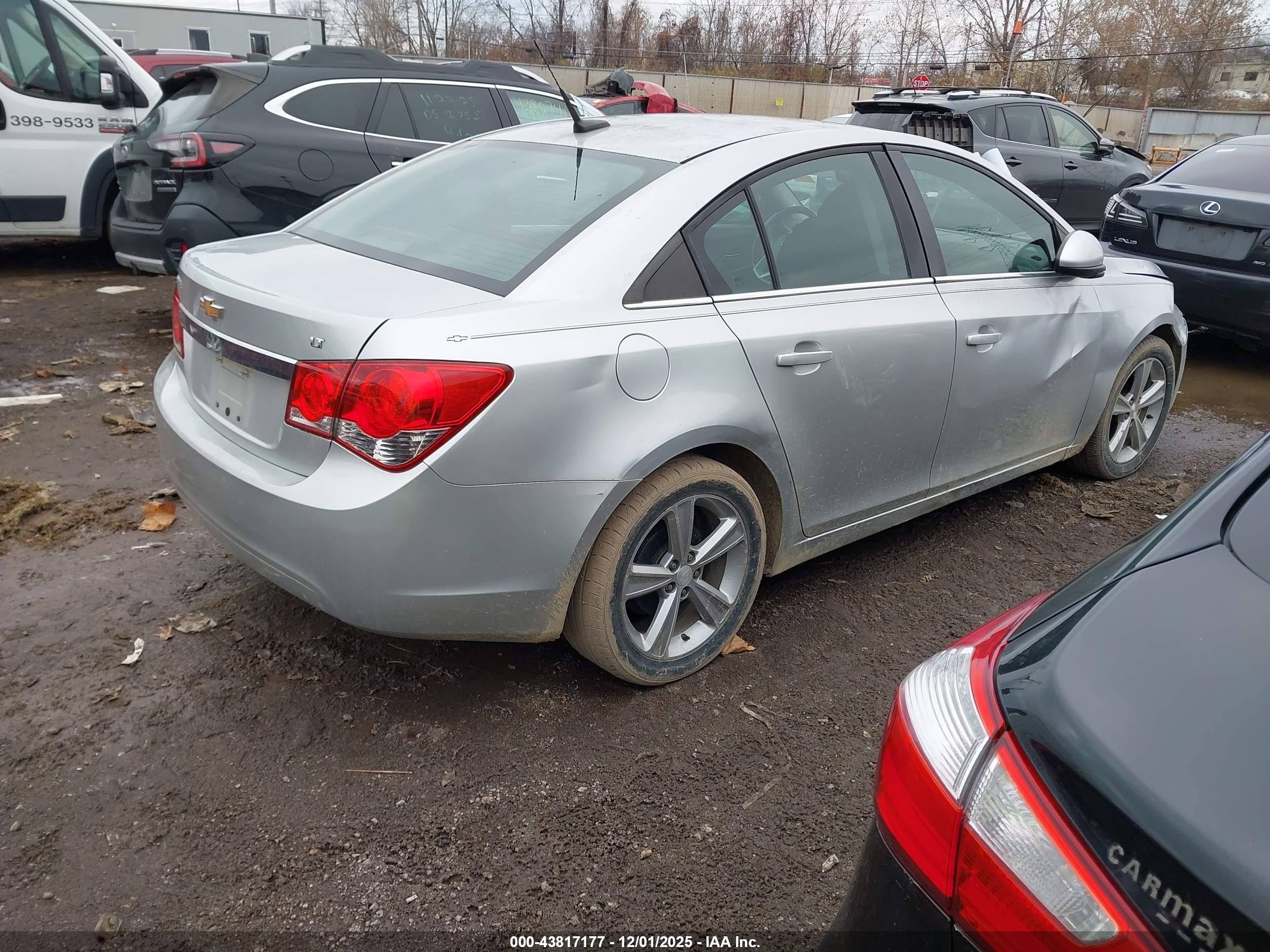 CHEVROLET CRUZE image 4