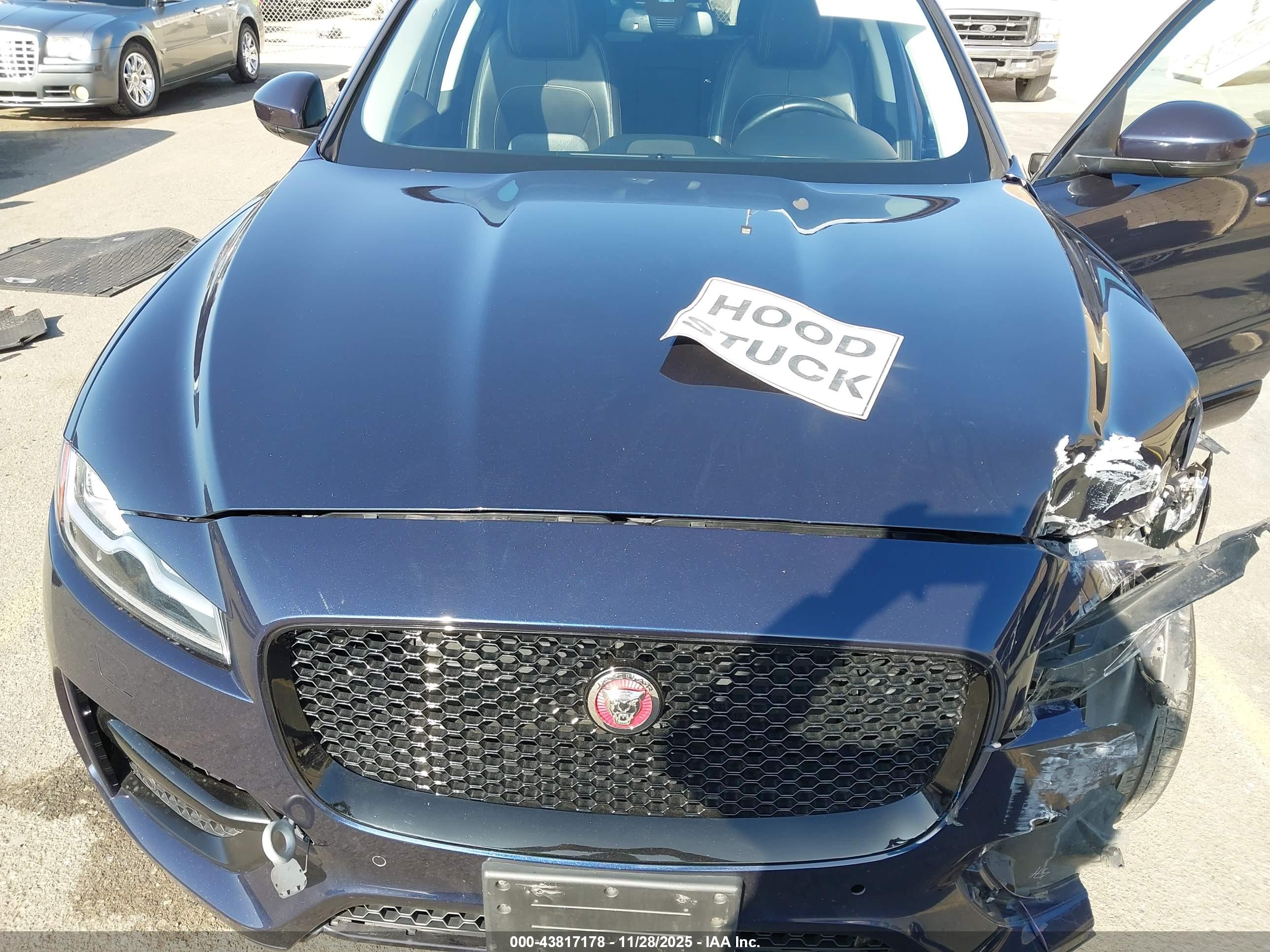 JAGUAR F-PACE image 10