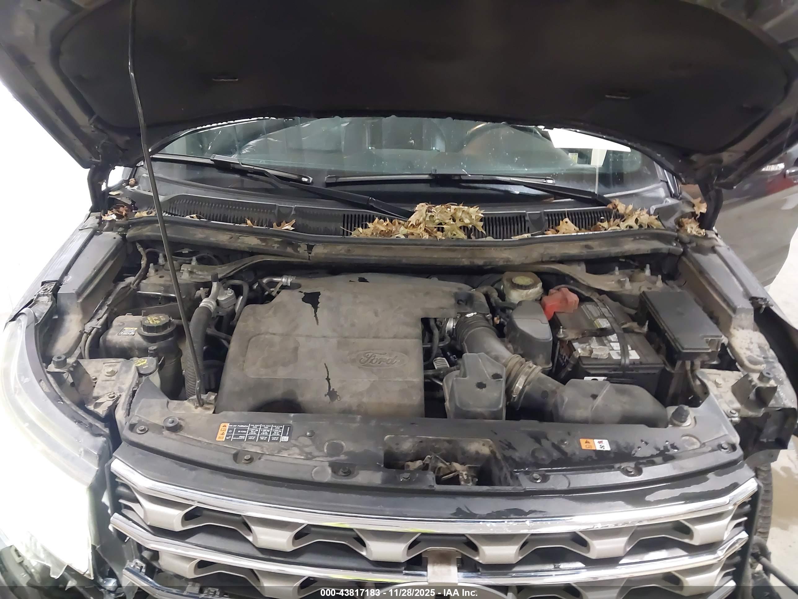 FORD EXPLORER image 10