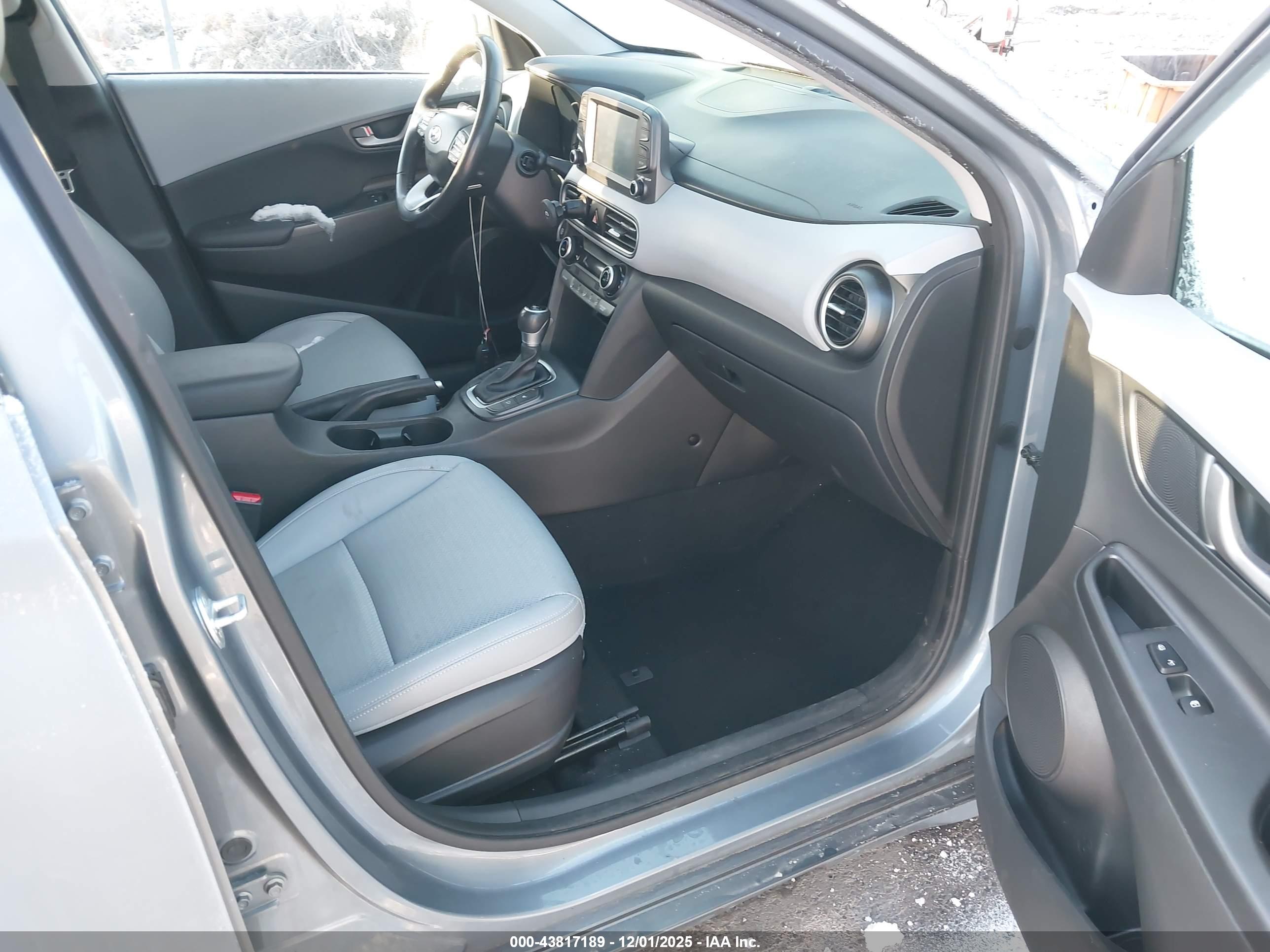 HYUNDAI KONA image 5