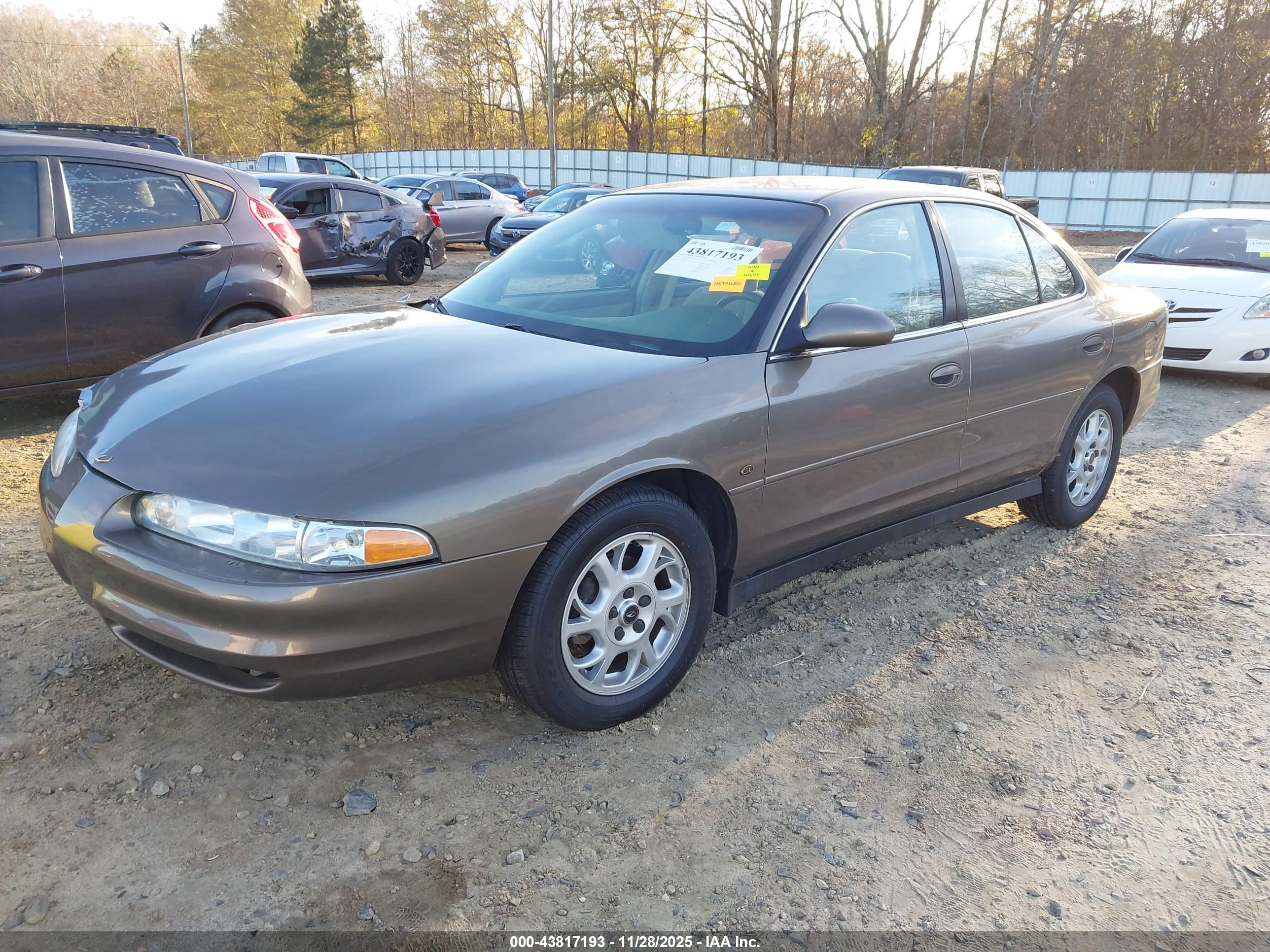 OLDSMOBILE INTRIGUE image 2